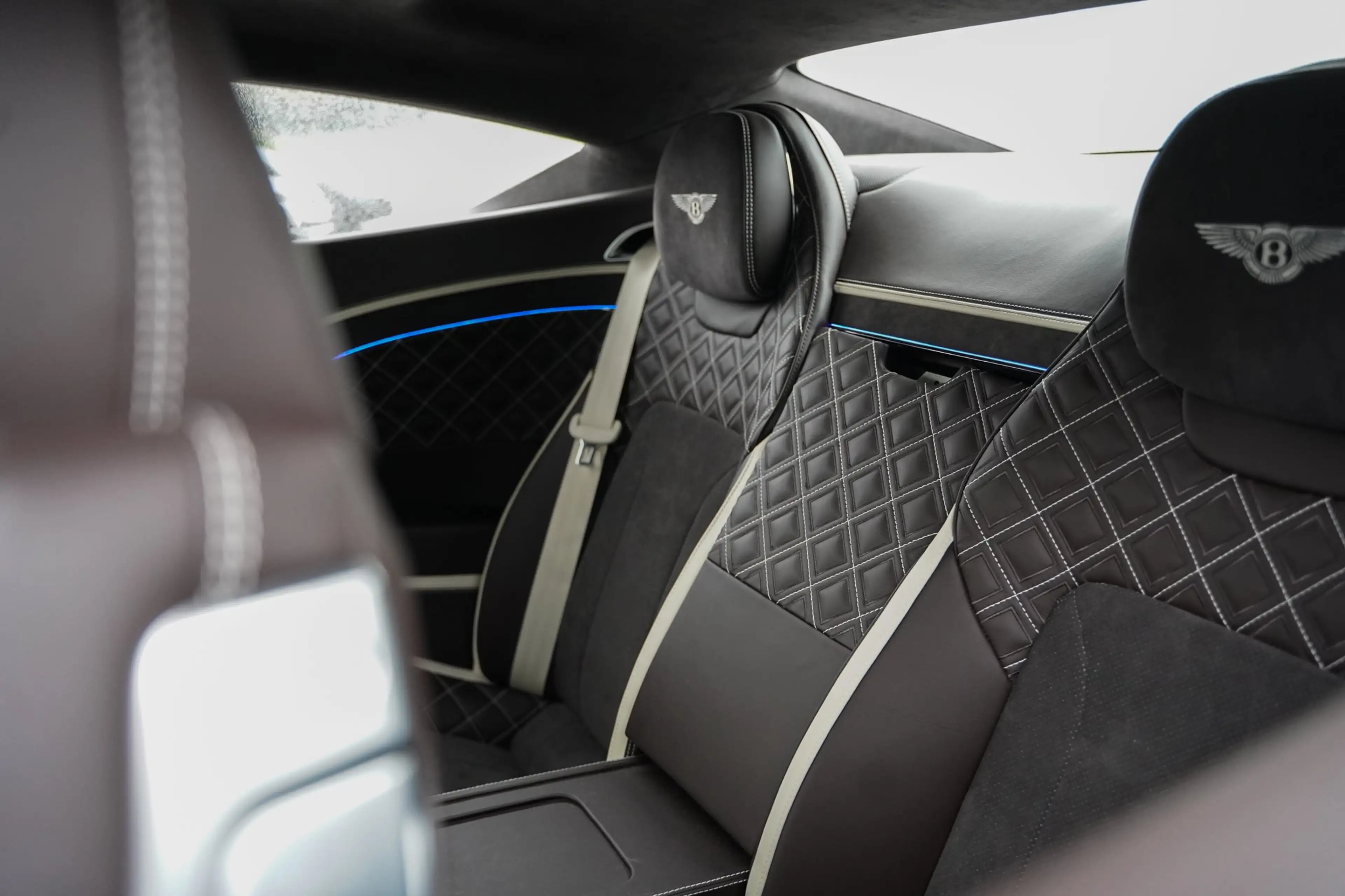 Bentley Continental GT Speed 6.0 Twin-Turbo W12 — photo 11