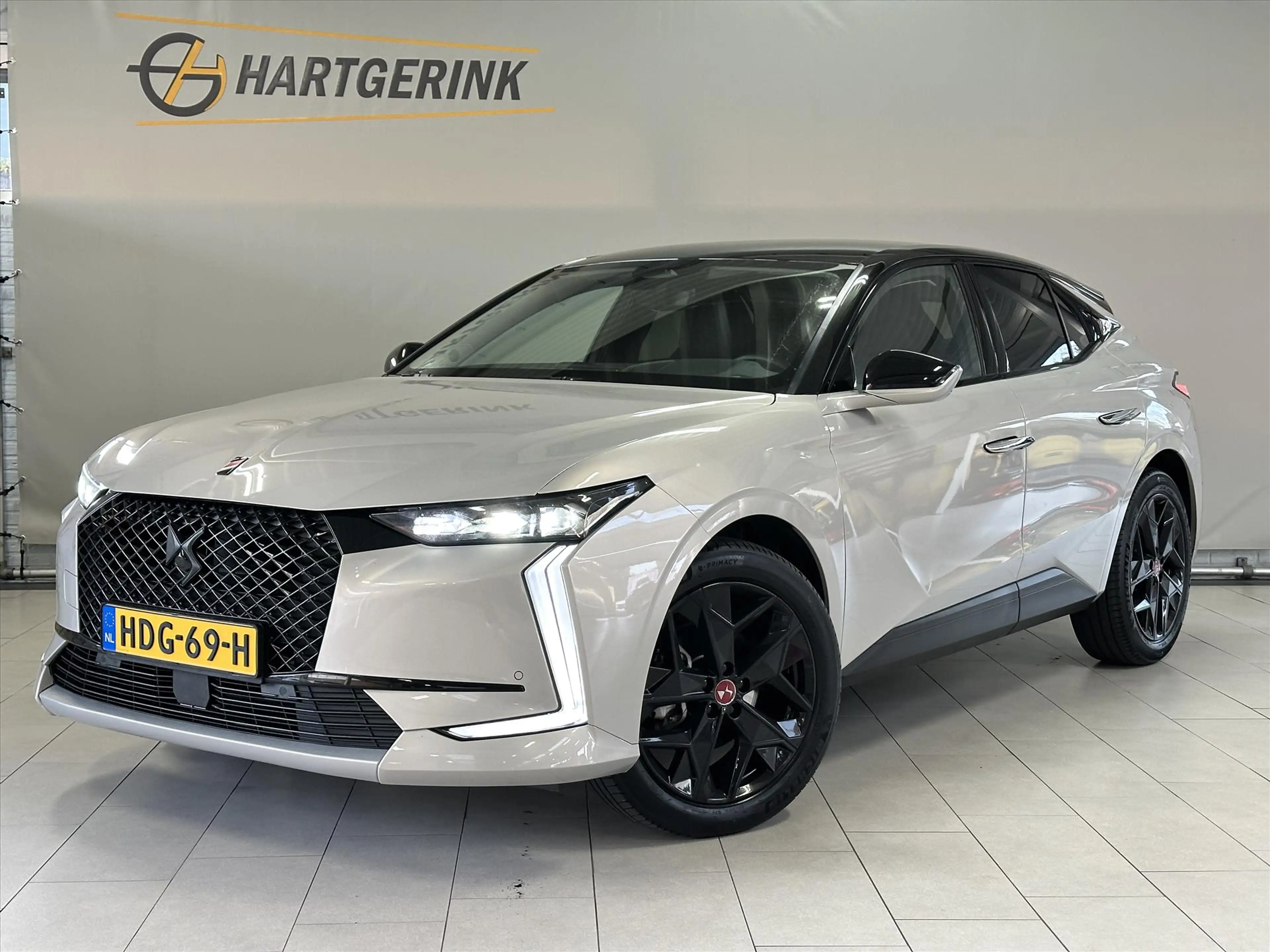 DS Automobiles DS 4 1.2 Puretech 130pk Automaat Performance Line *Navi