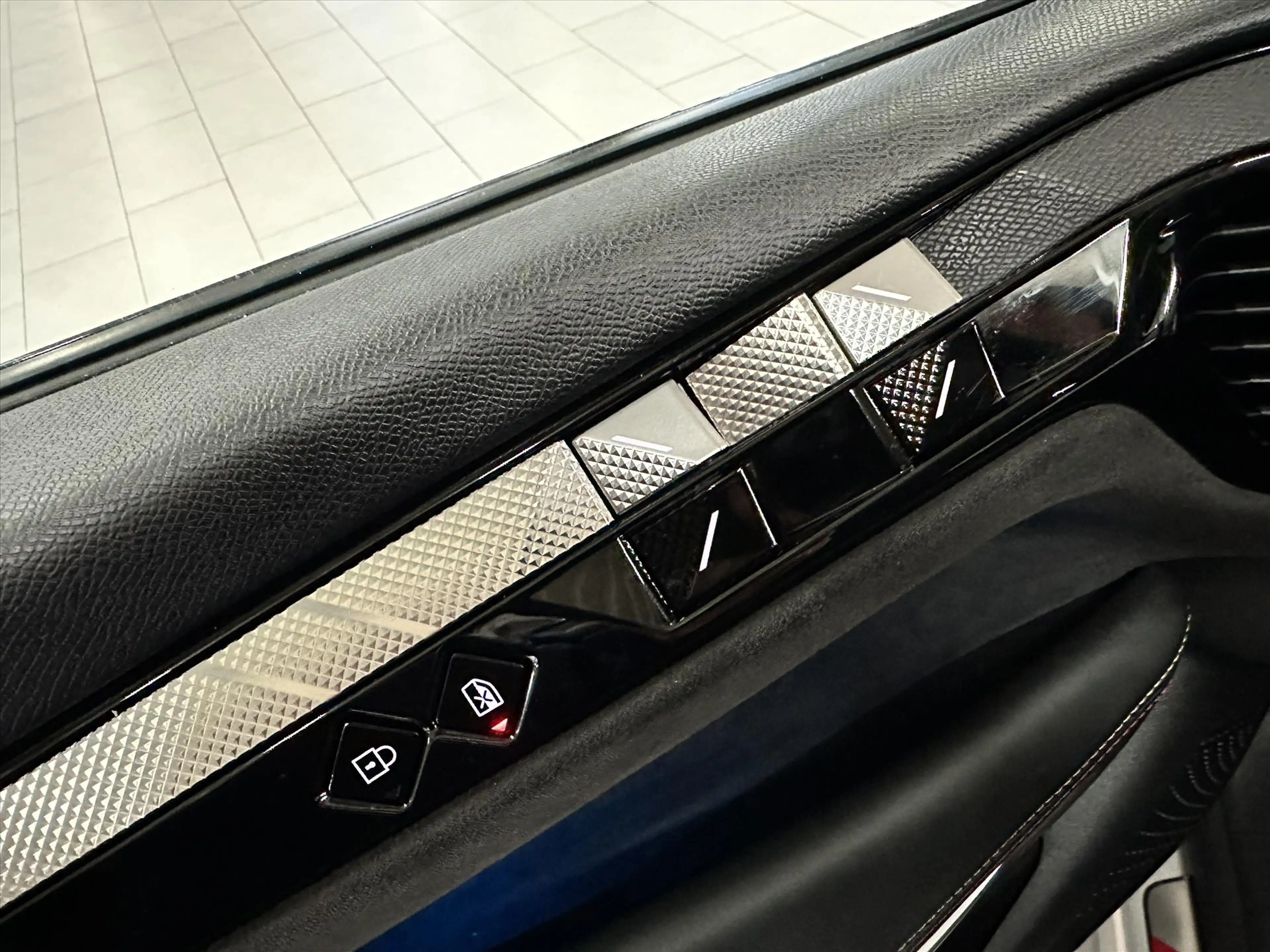 DS Automobiles DS 4 1.2 Puretech 130pk Automaat Performance Line *Navi — photo 15