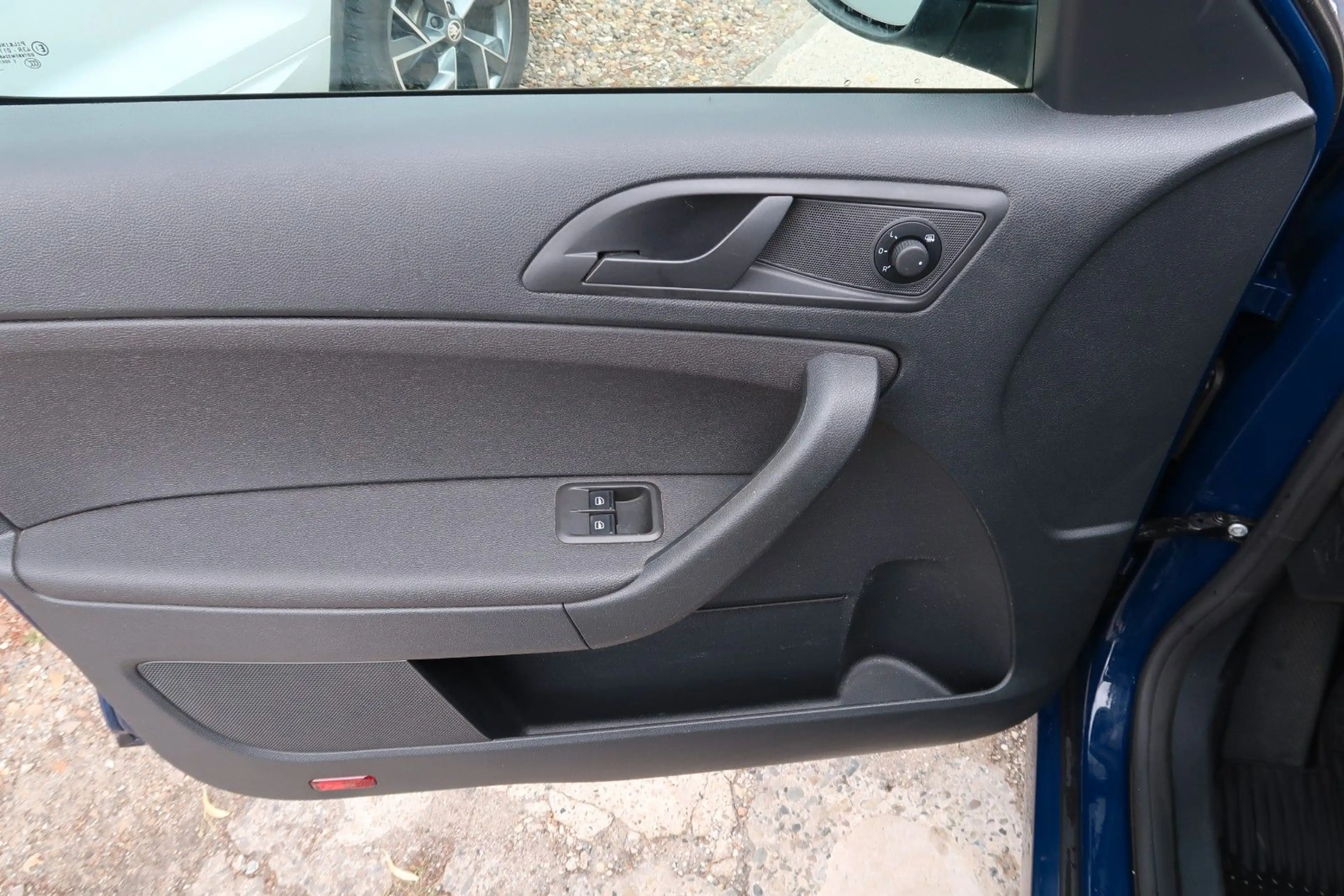 Skoda Yeti Active|1.Hand|S.Heft|Panorama|Euro 6 — photo 10