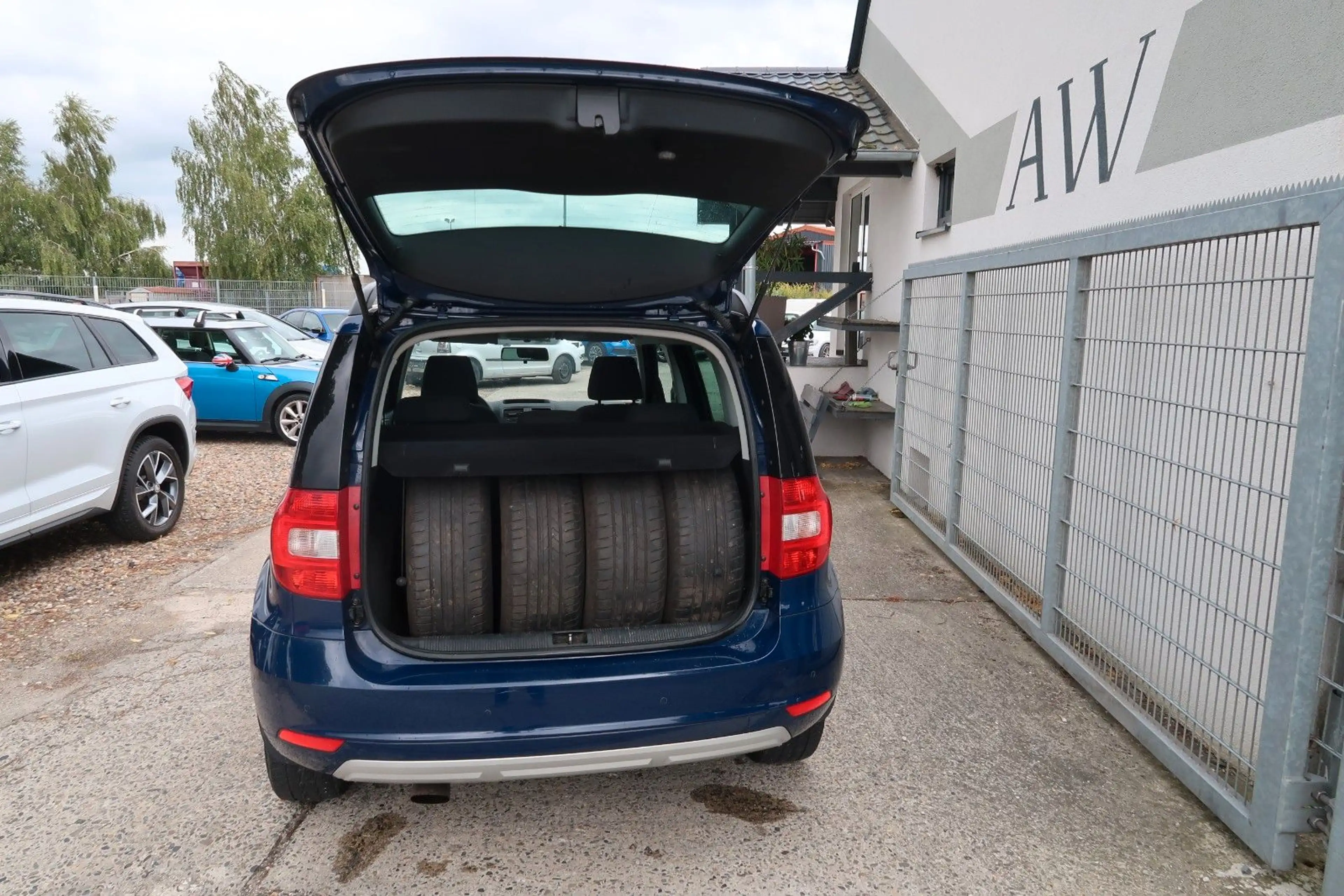 Skoda Yeti Active|1.Hand|S.Heft|Panorama|Euro 6 — photo 8