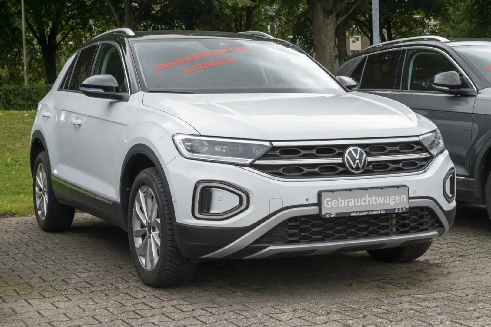 Volkswagen T-Roc 1.5 TSI Style DSG+AHK+Navi+LED Klima Navi Wit - 2