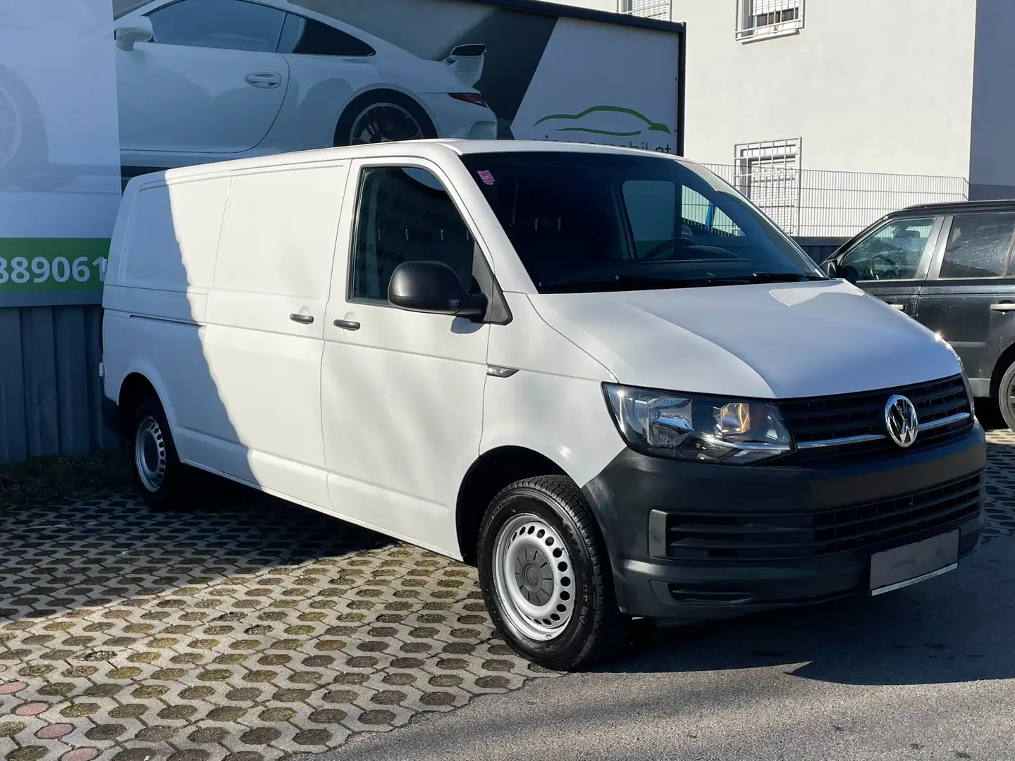 Volkswagen T6 Transporter Kastenwagen Lang 2,0 TDI * 1. Besitz * Weiß - 1