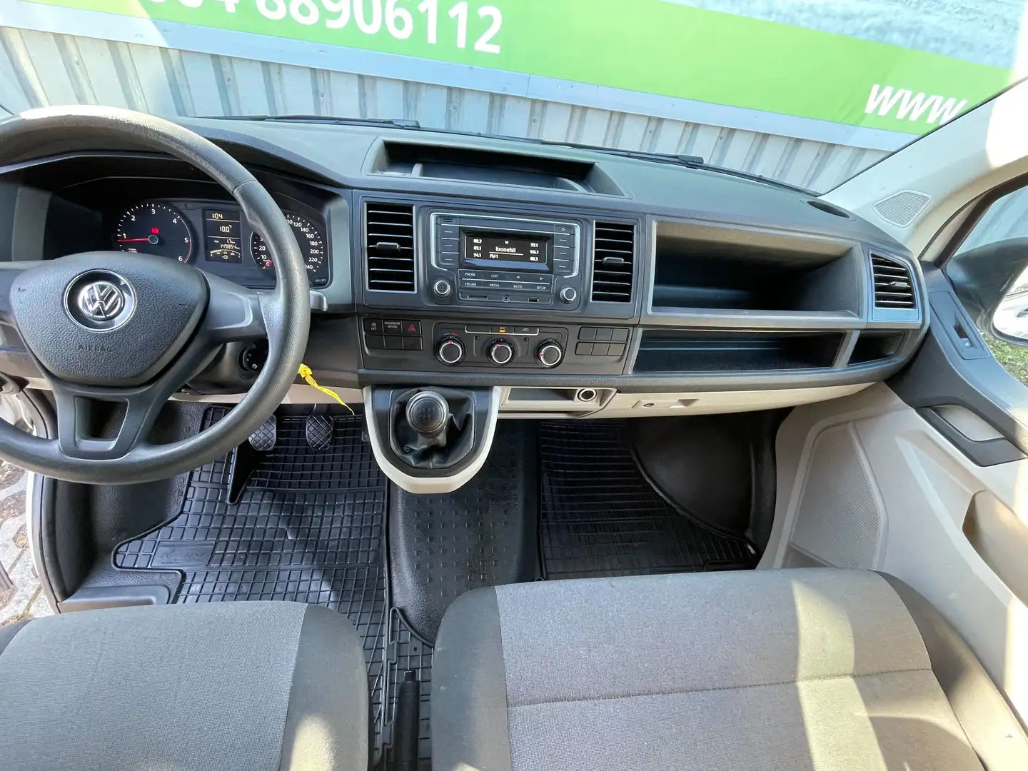 Volkswagen T6 Transporter Kastenwagen Lang 2,0 TDI * 1. Besitz * Weiß - 2