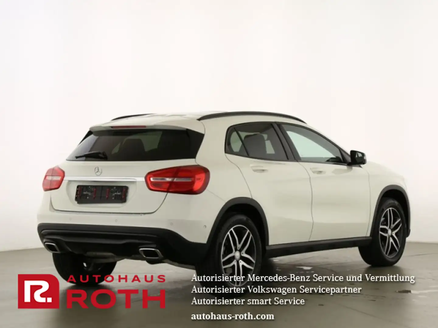 Mercedes-Benz GLA 180 GLA 180 Night P-Dach Offroad-Komfortfahrwerk PTS Weiß - 2