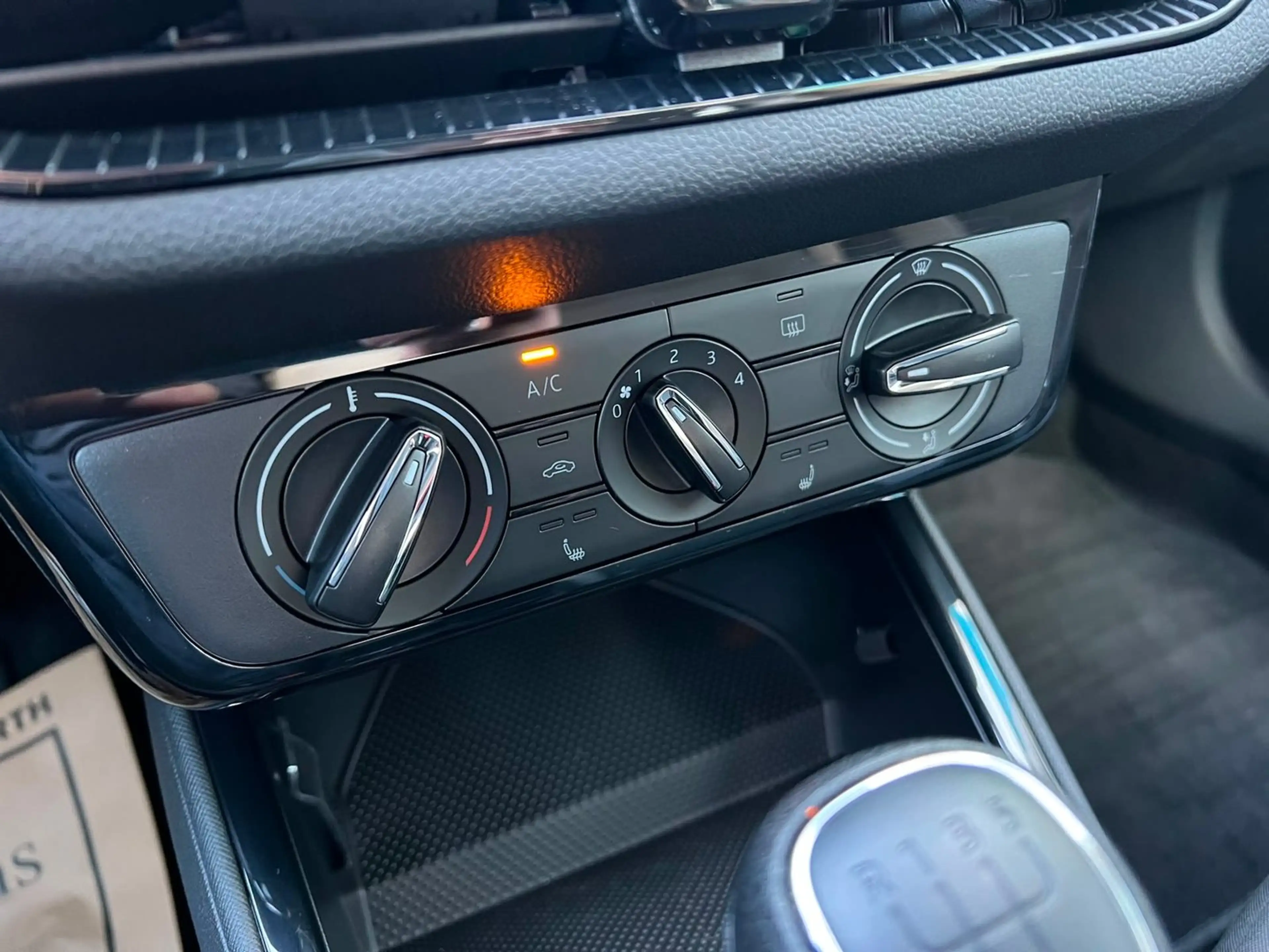 Skoda Fabia Essence TSI — photo 10