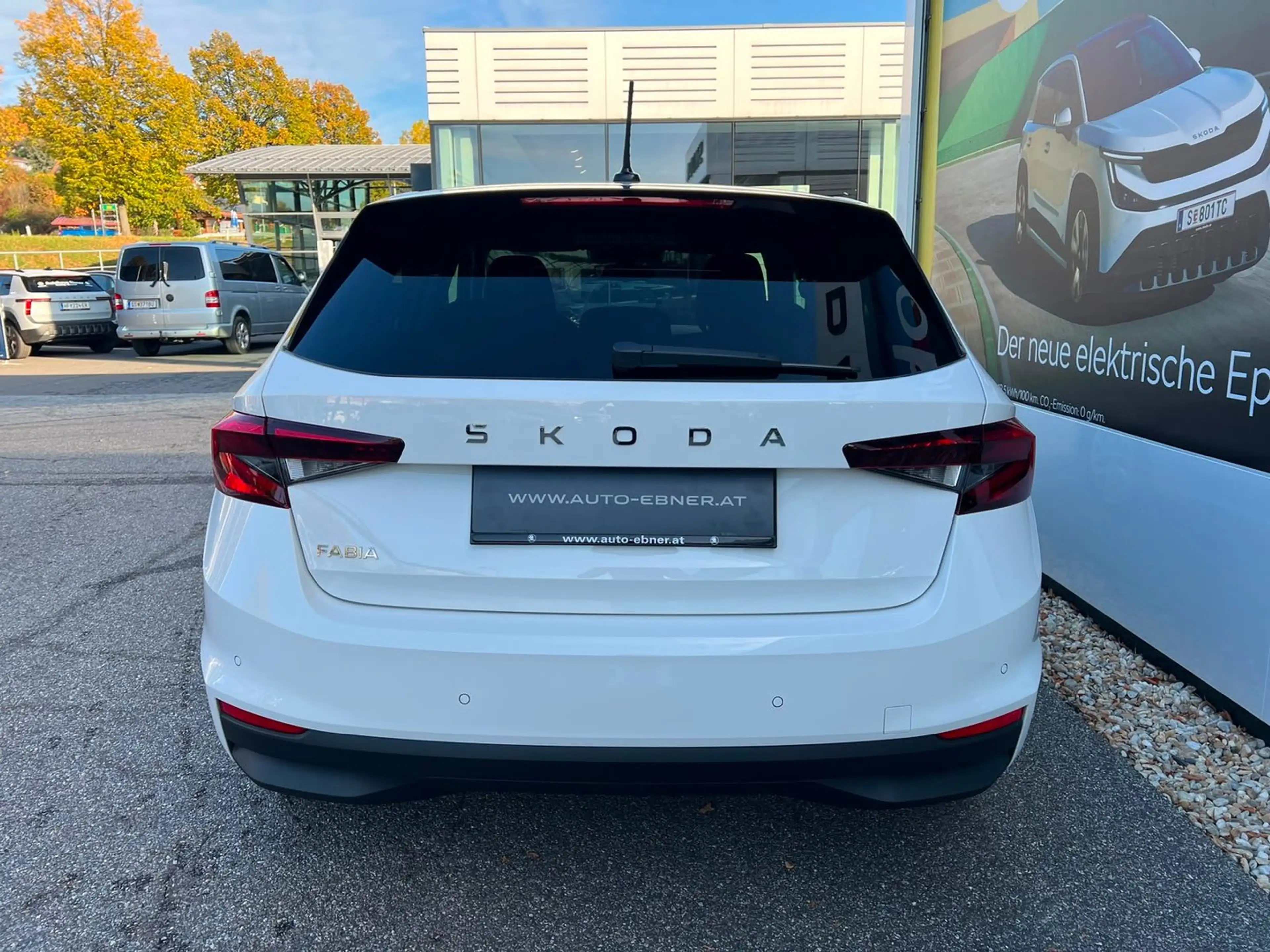 Skoda Fabia Essence TSI — photo 4
