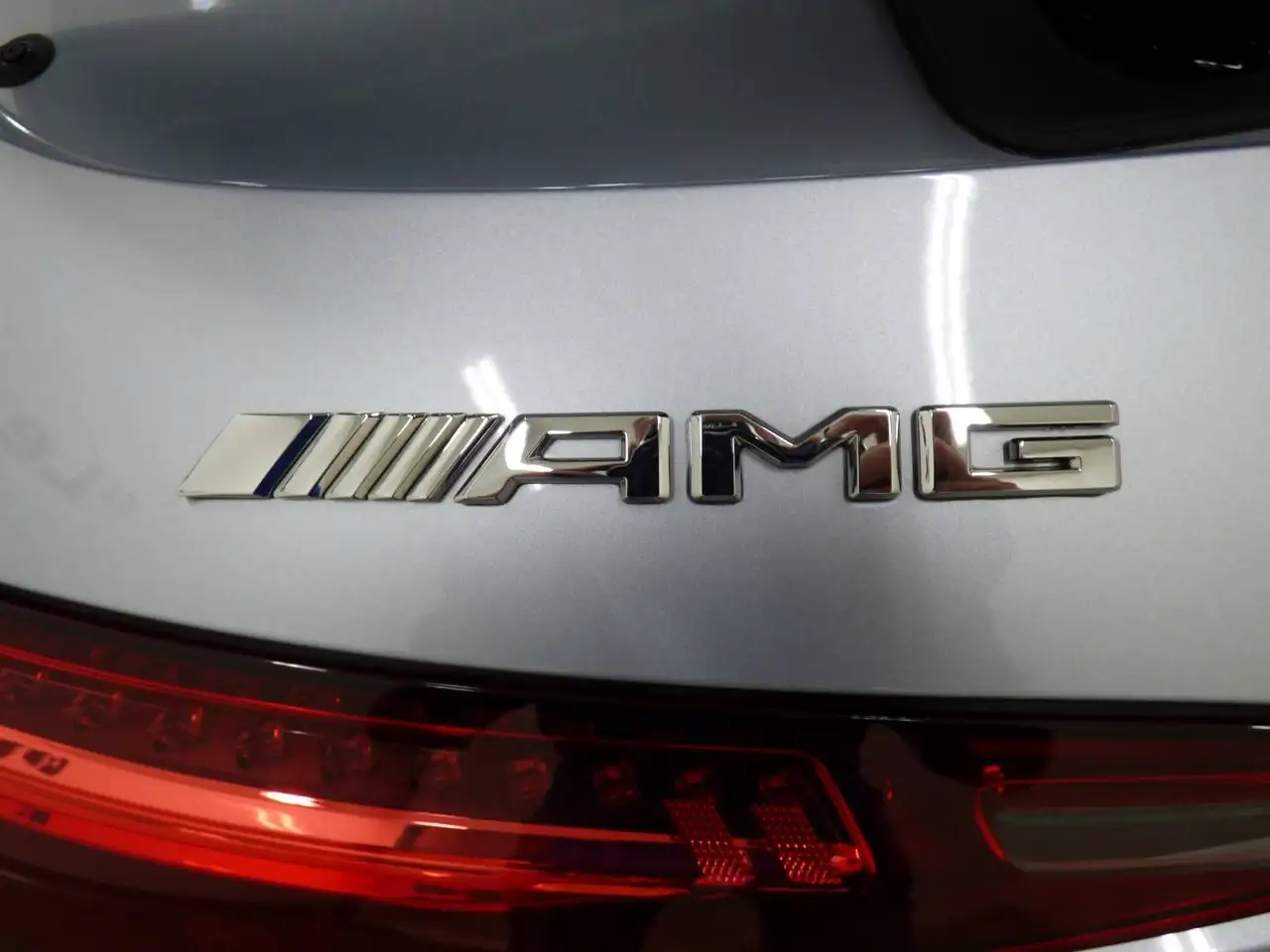 Mercedes-Benz SL снимка Mercedes-Benz SL