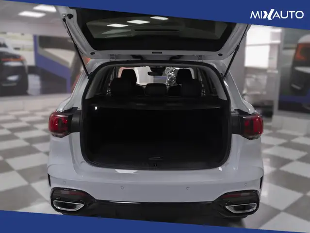 MG HS view 7