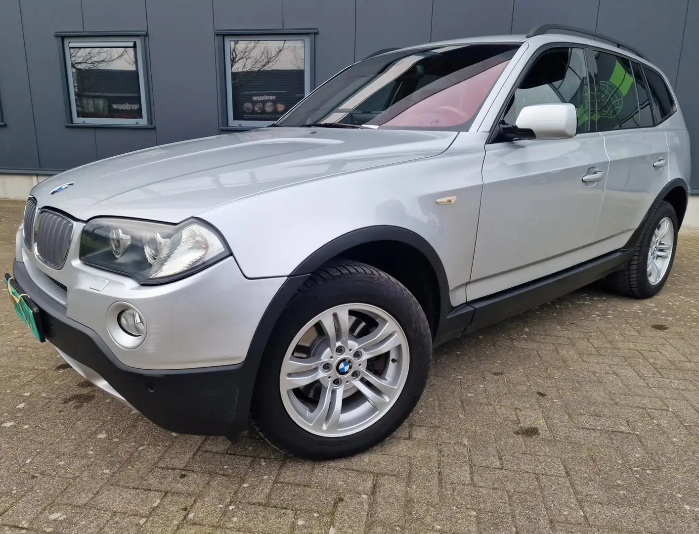 BMW X3 3.0si netto ex btw € 9.500, bijtel vriendelijk! Grijs - 2