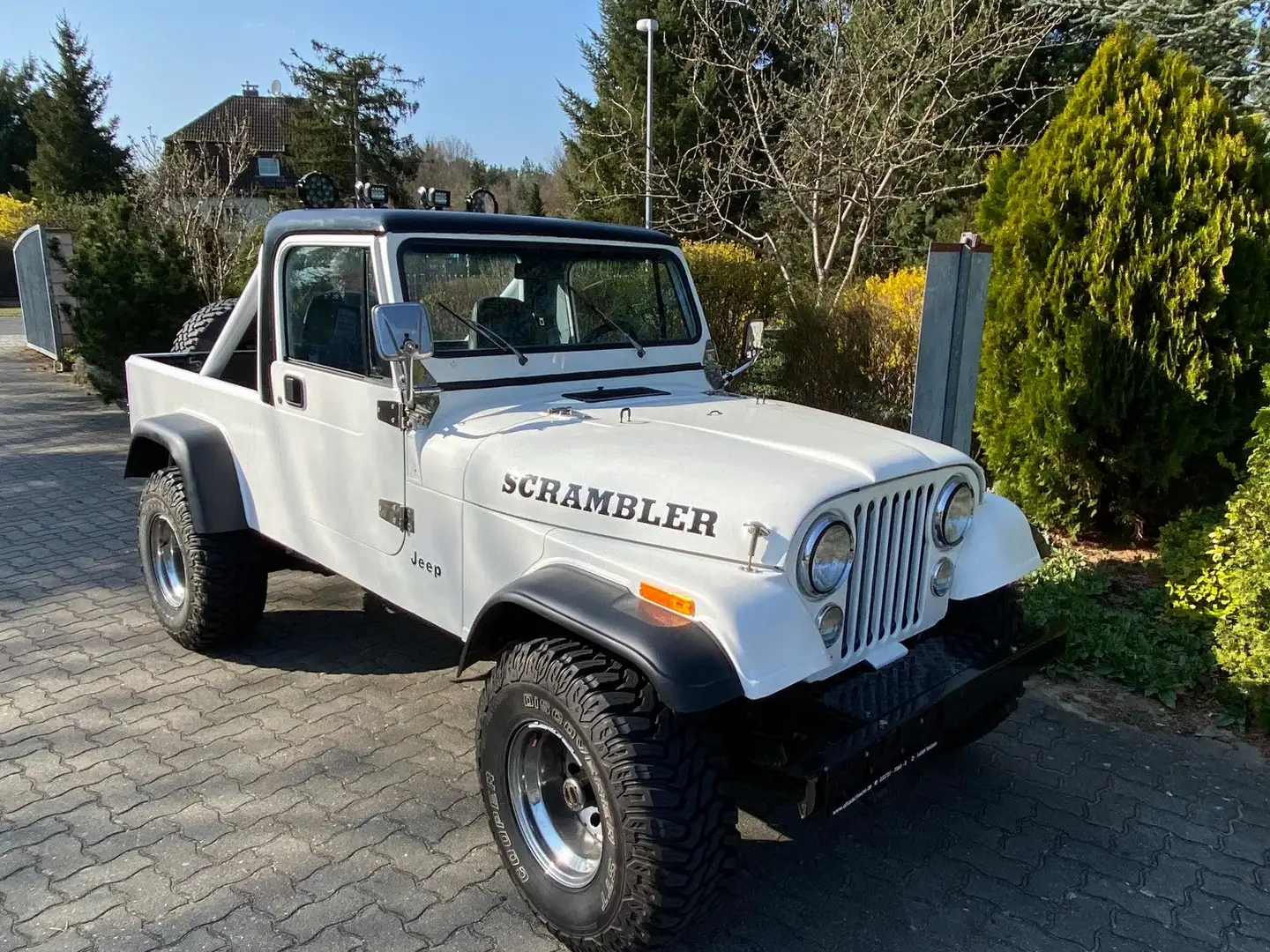 Jeep CJ-8 Blanco - 1