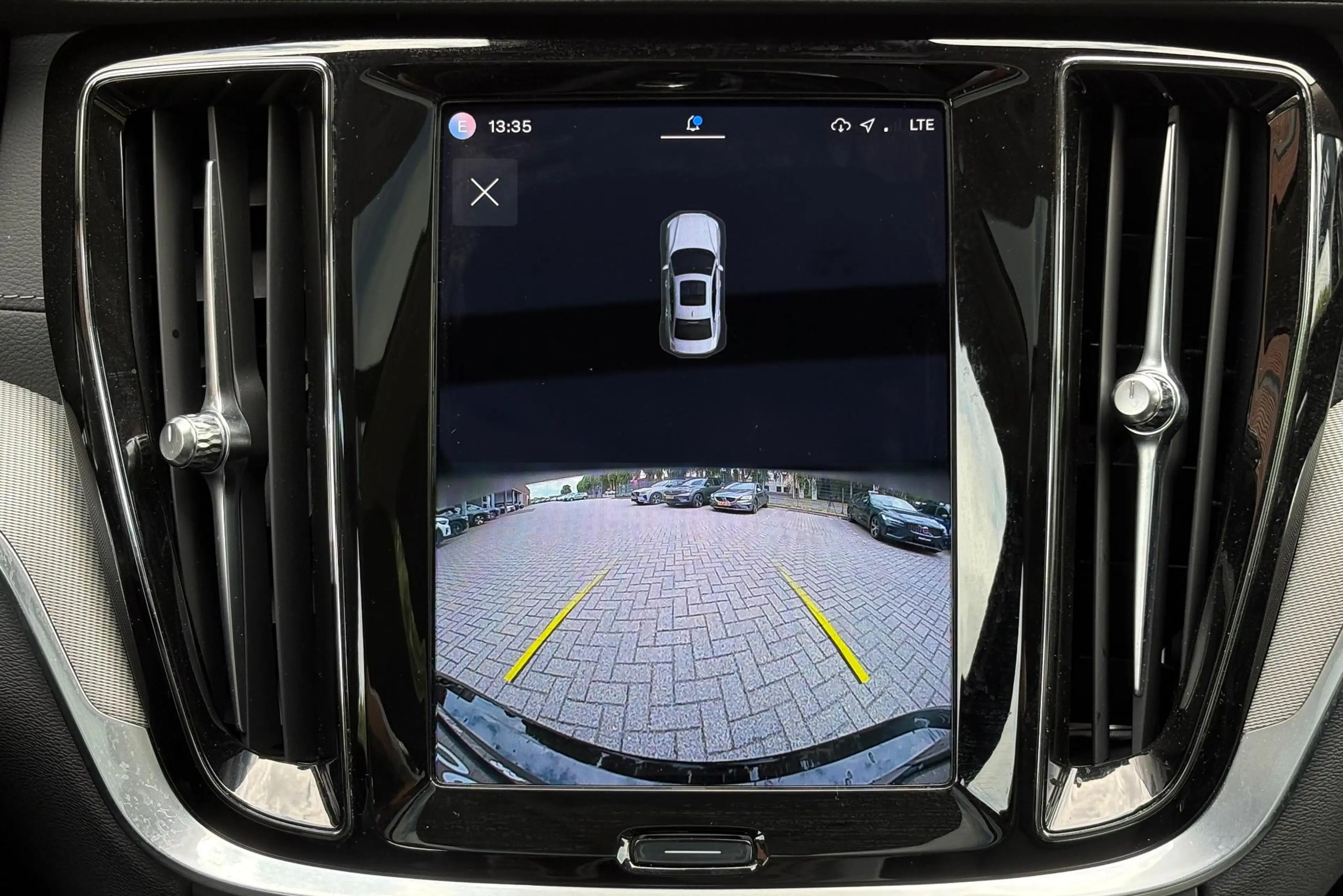 Volvo S60 Recharge T6 AWD Ultimate Dark | Panoramisch schuif — photo 12