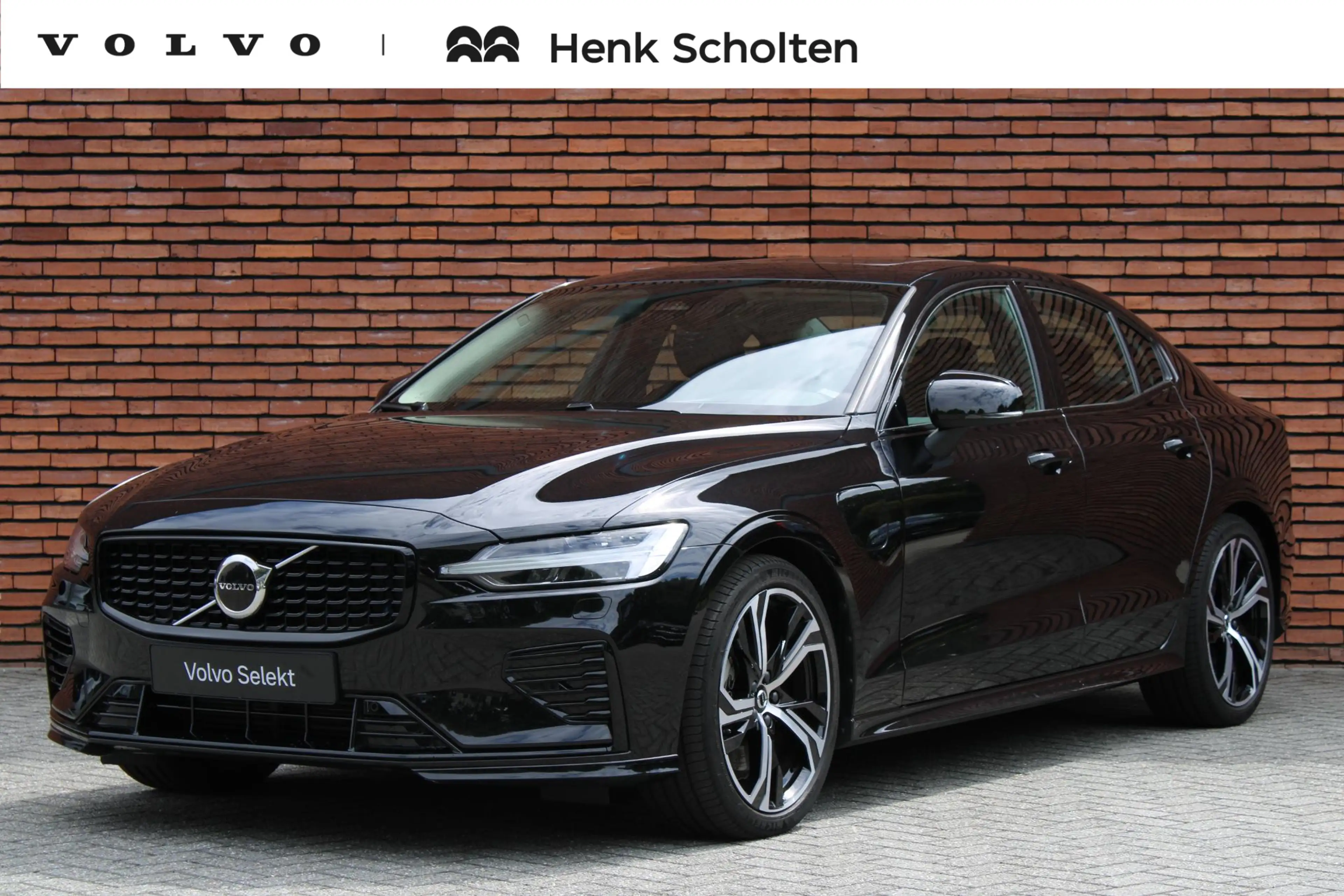 Volvo S60 Recharge T6 AWD Ultimate Dark | Panoramisch schuif