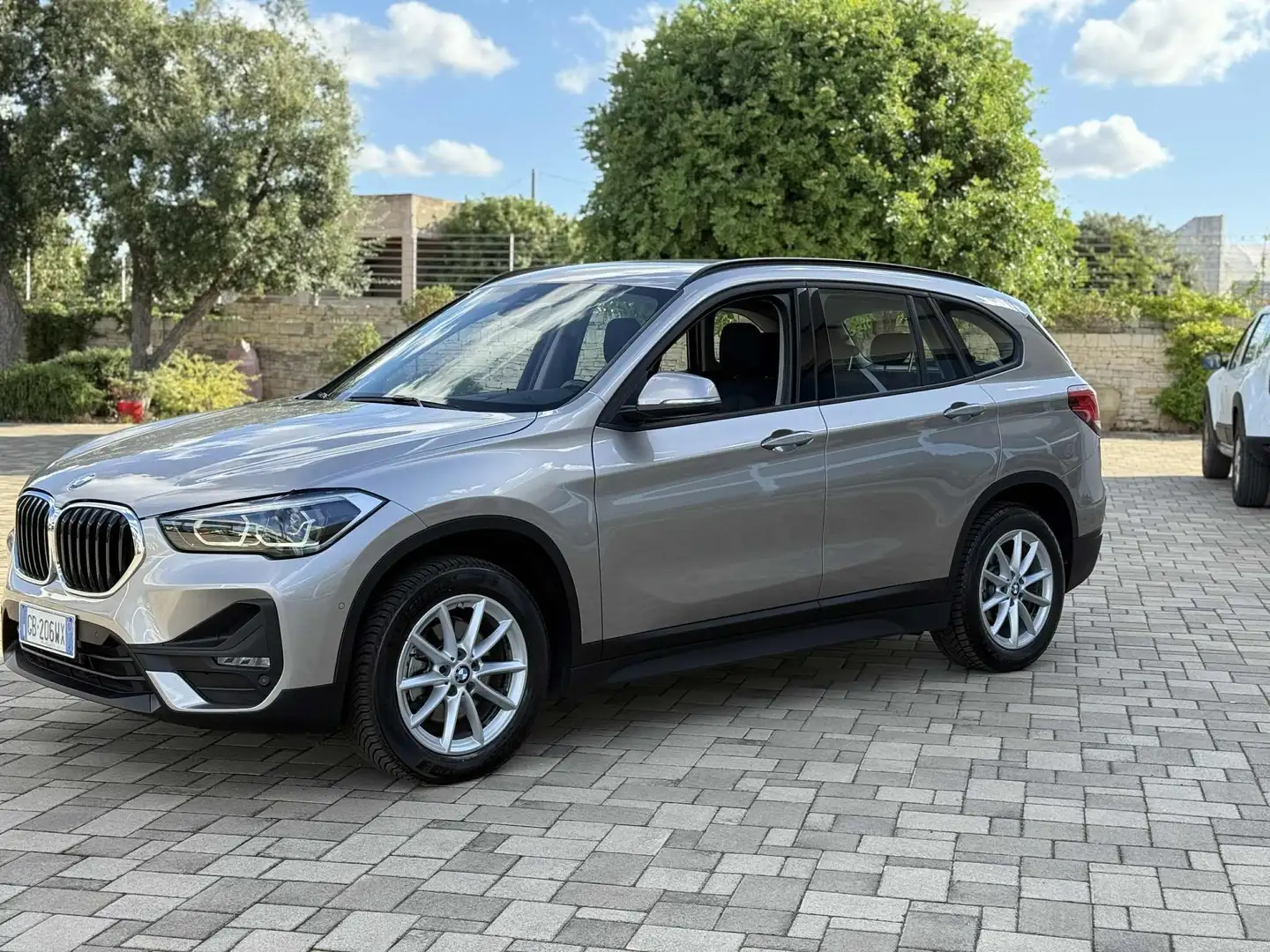 BMW X1 X1 F48 2019 xdrive18d Business Advantage auto Bronze - 2