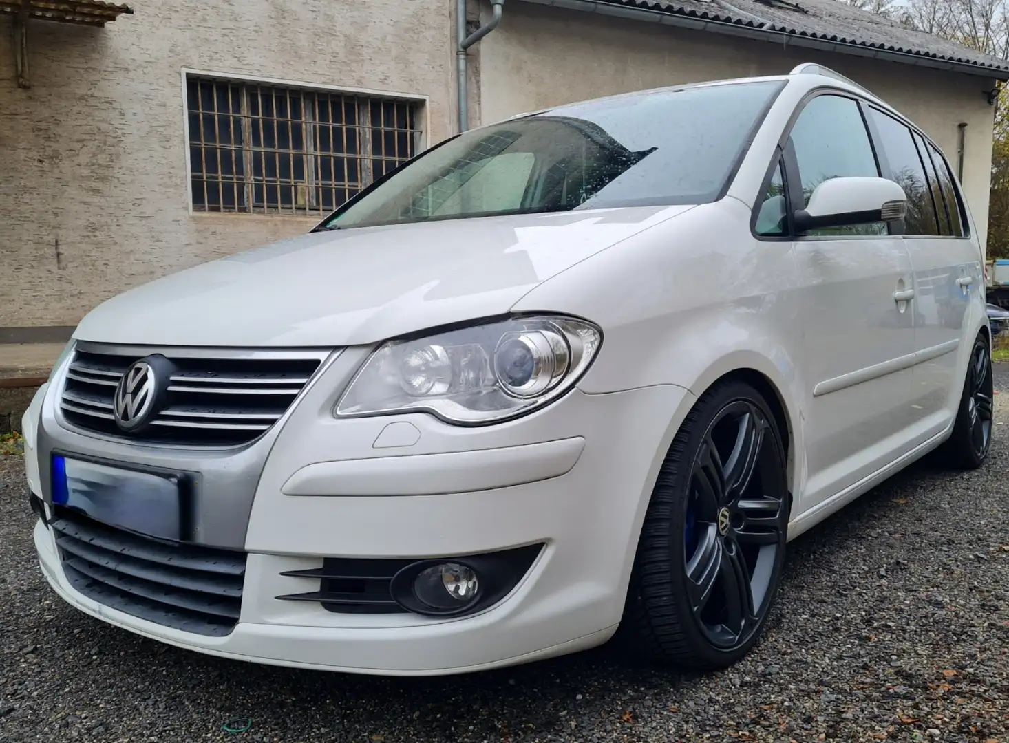 Volkswagen Touran R-Line 1T2 Tuning 19 Zoll Weiß - 1