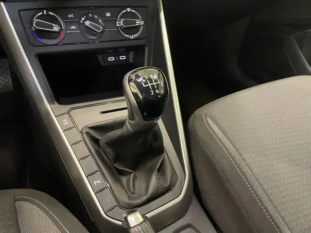 Volkswagen Taigo view 8