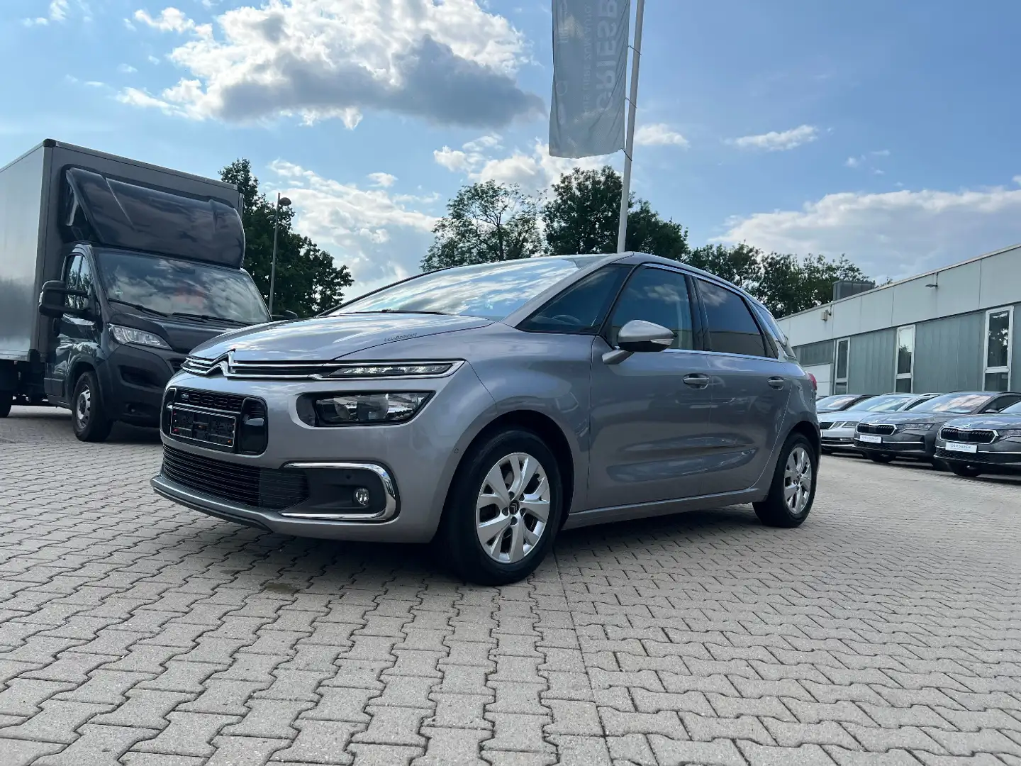 Citroen C4 Picasso 1.2 130 Selection *Navi AHK Alu PDC* Grau - 1