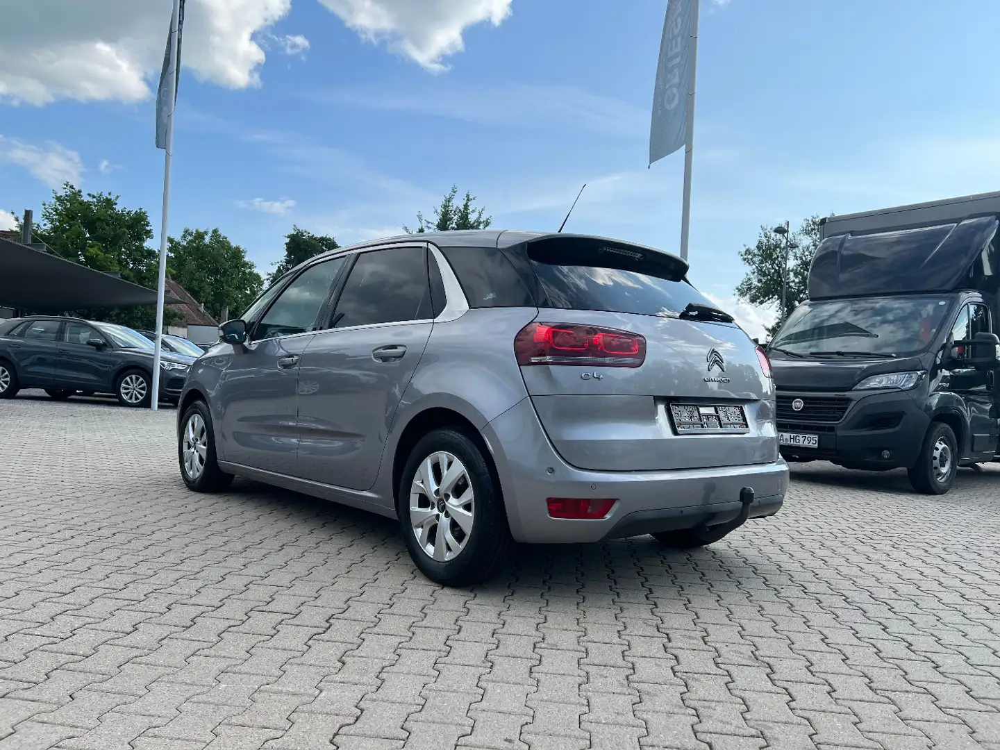 Citroen C4 Picasso 1.2 130 Selection *Navi AHK Alu PDC* Grau - 2