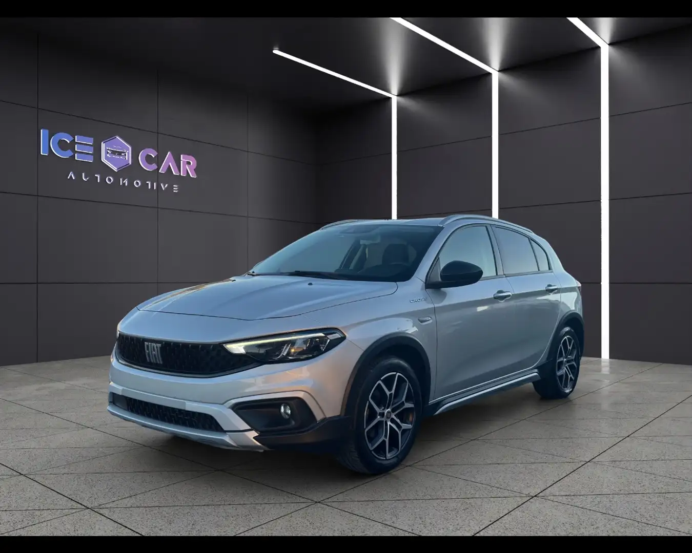 Fiat Tipo 1.6 Mjt S&S 5 porte Cross Grey - 2