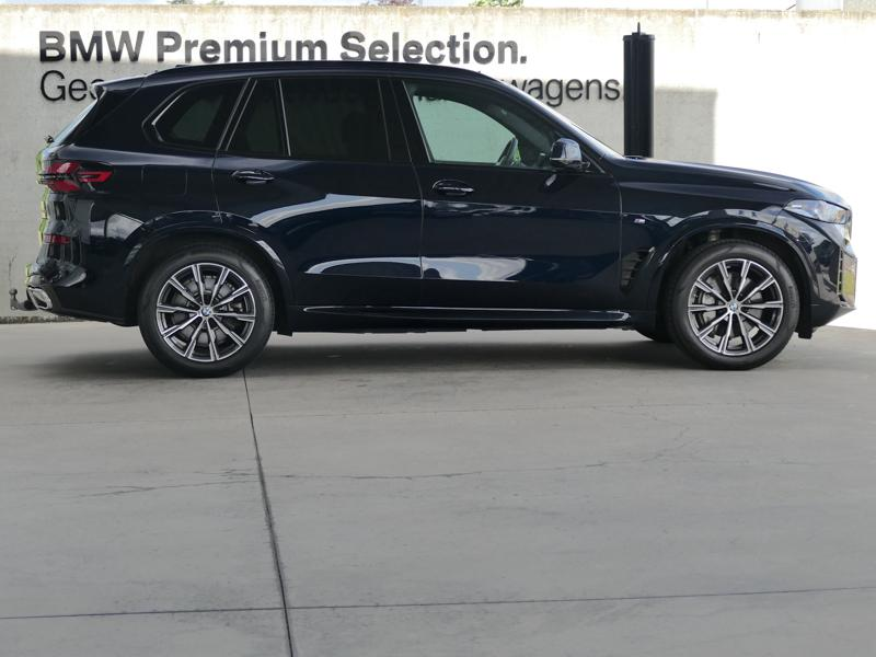 BMW X5 Understated spec. Fully loaded where it matters. — photo 3
