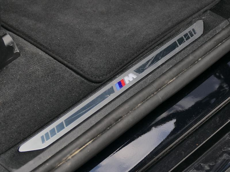 BMW X5 Understated spec. Fully loaded where it matters. — photo 12