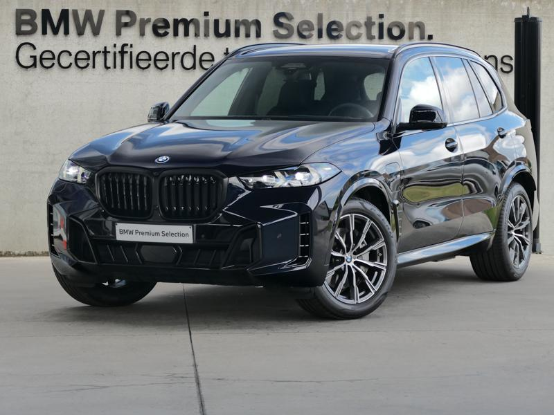 BMW X5 Understated spec. Fully loaded where it matters.