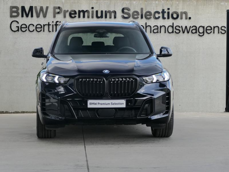 BMW X5 Understated spec. Fully loaded where it matters. — photo 2