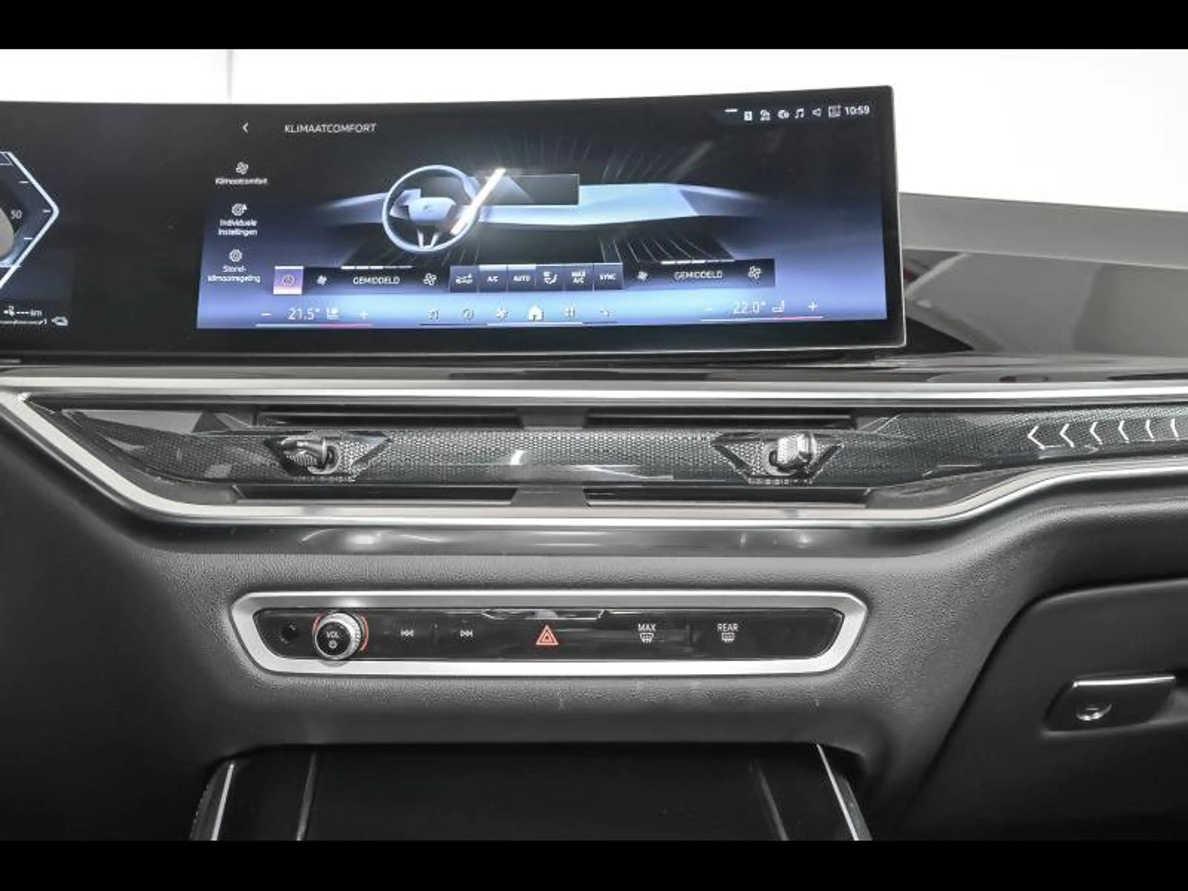 BMW X5 xDrive 50e M Sport Pro — photo 12