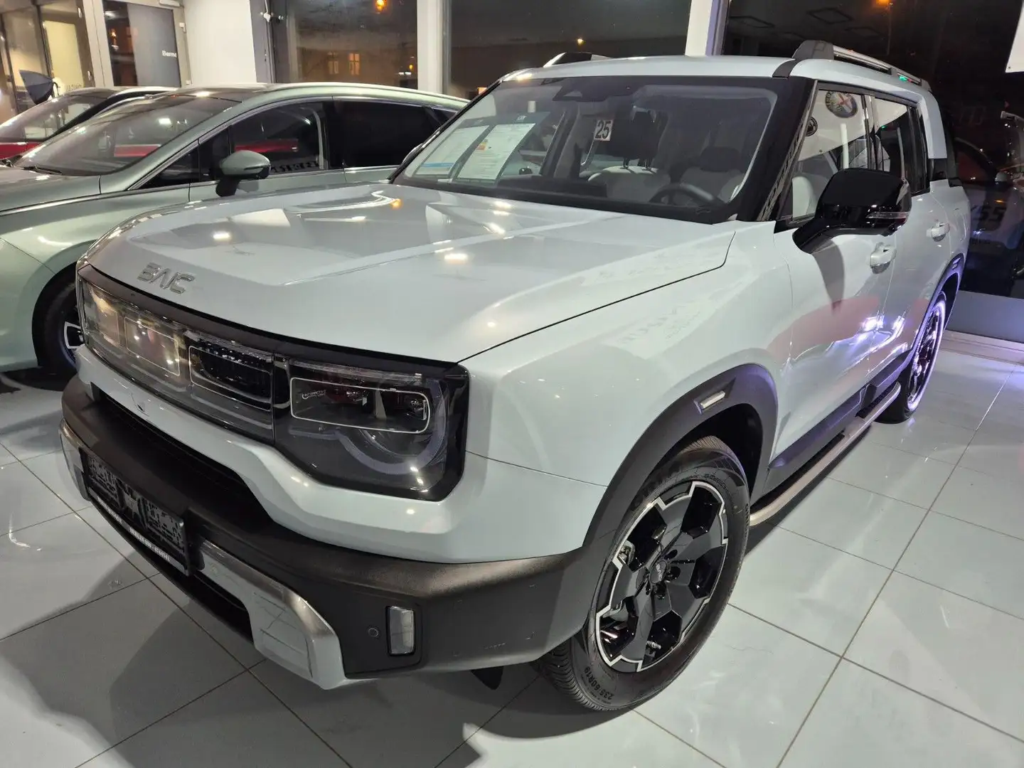 BAIC BJ30 4WD HEV Automatik Gris - 2