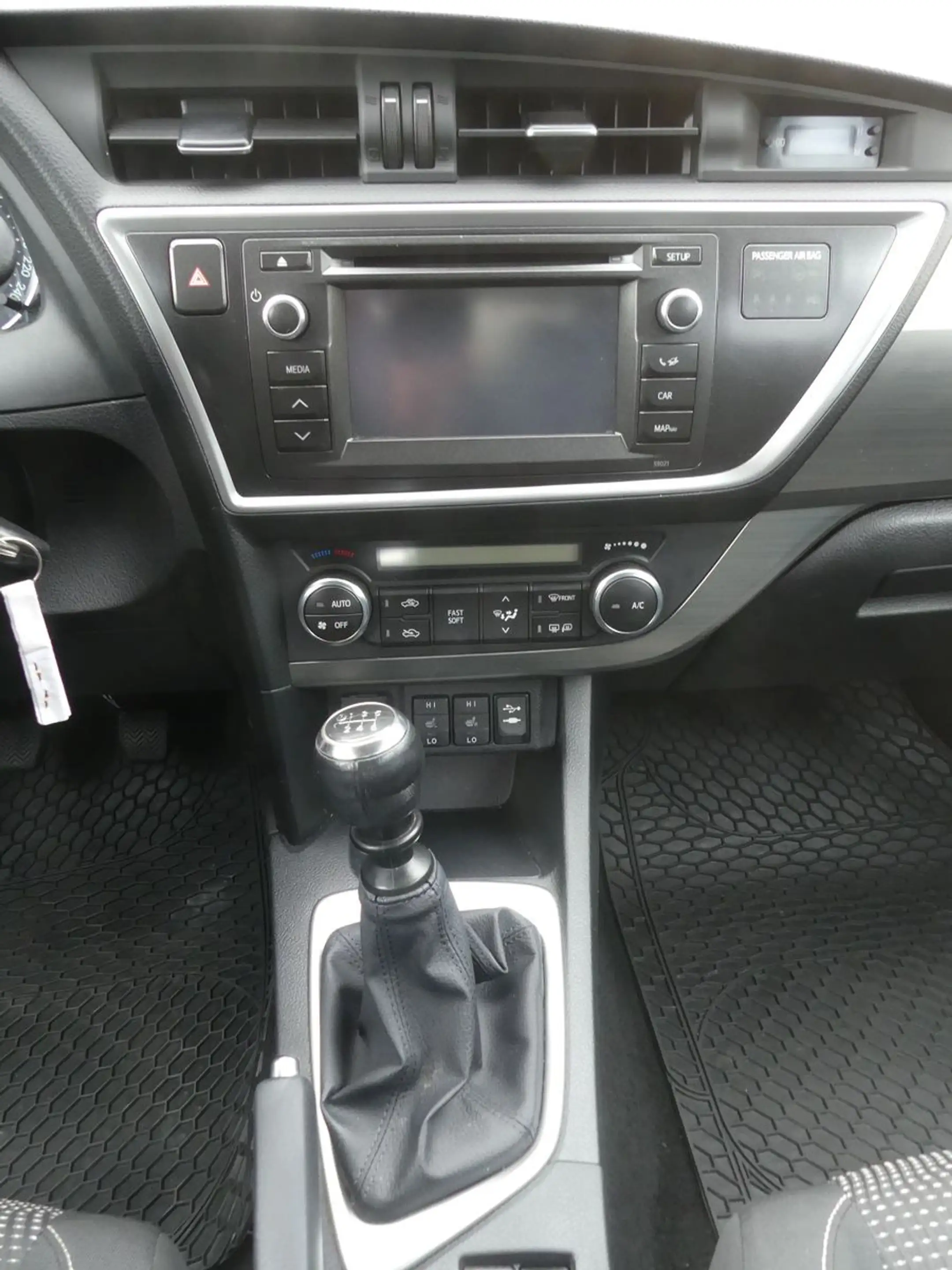 Toyota Auris Life+*Klima*SH-gepfl*Nr.59 — photo 13