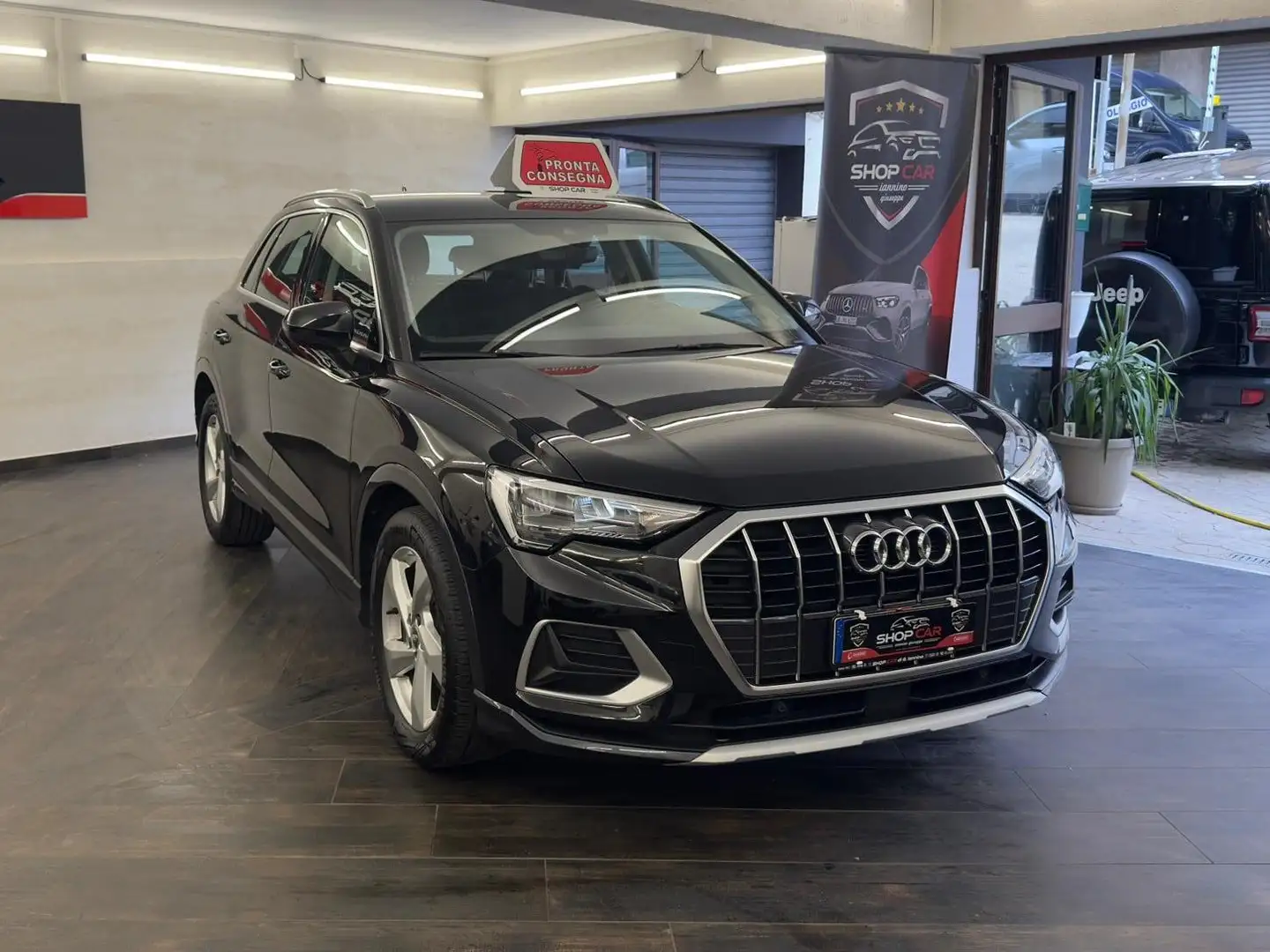 Audi Q3 Q3 II 2018 35 2.0 tdi Business s-tronic Noir - 1