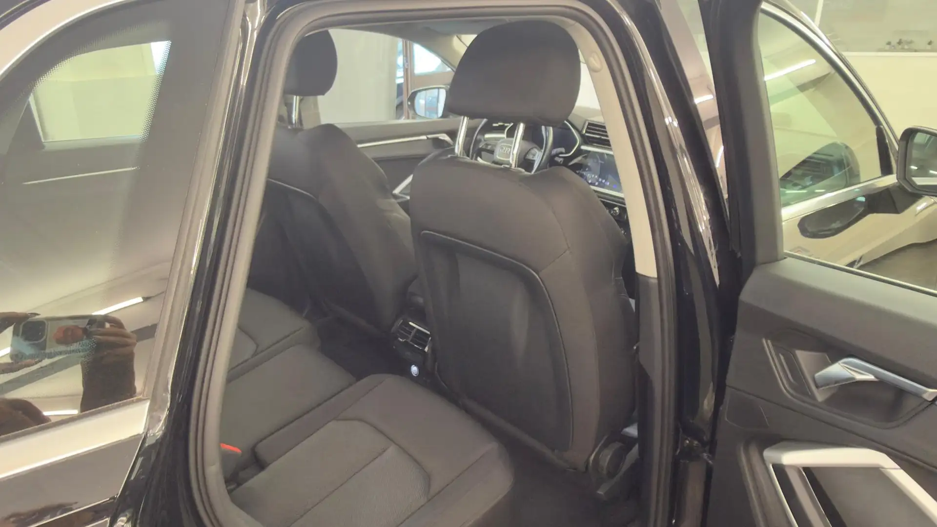 Audi Q3 Q3 II 2018 35 2.0 tdi Business s-tronic Noir - 2