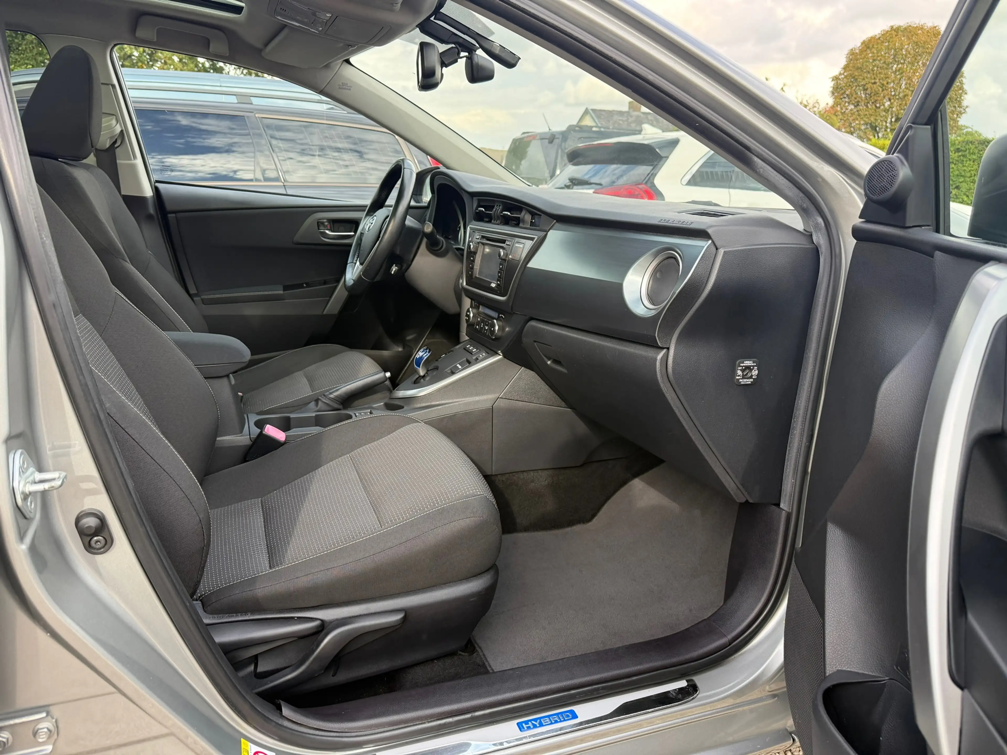 Toyota Auris Touring Sports 1.8 Hybrid Lease+ Pano | Camera | N — photo 8