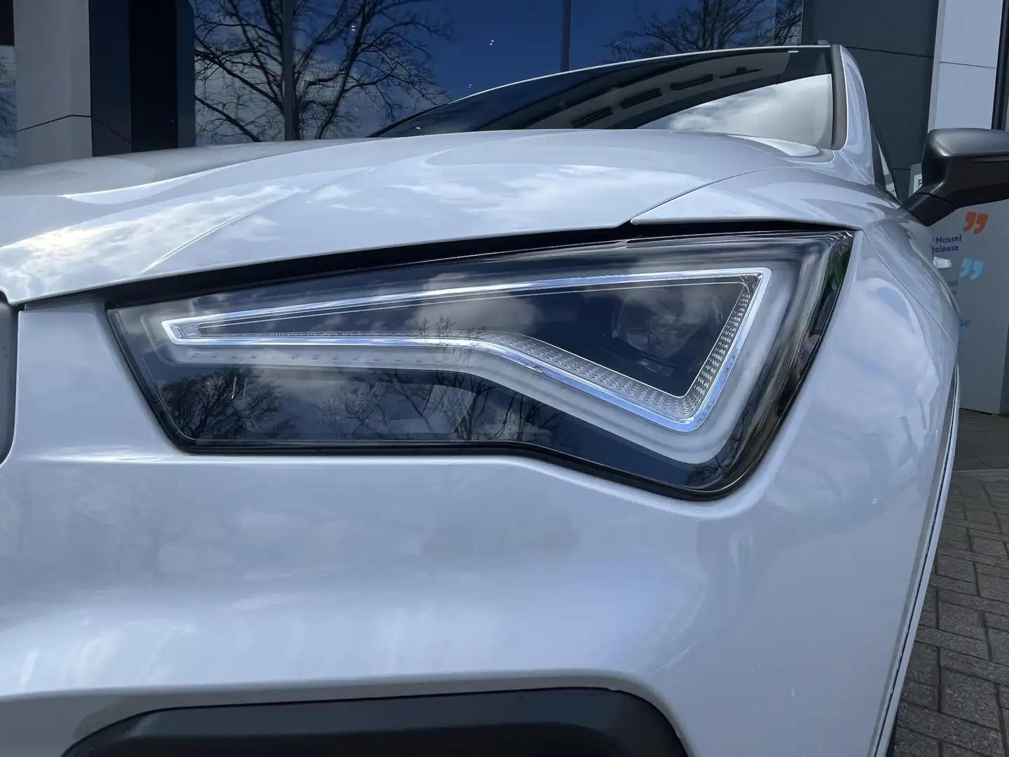 SEAT Ateca 1.5 TSI FR Business Intense 18'' lichtemetalen vel Wit - 2