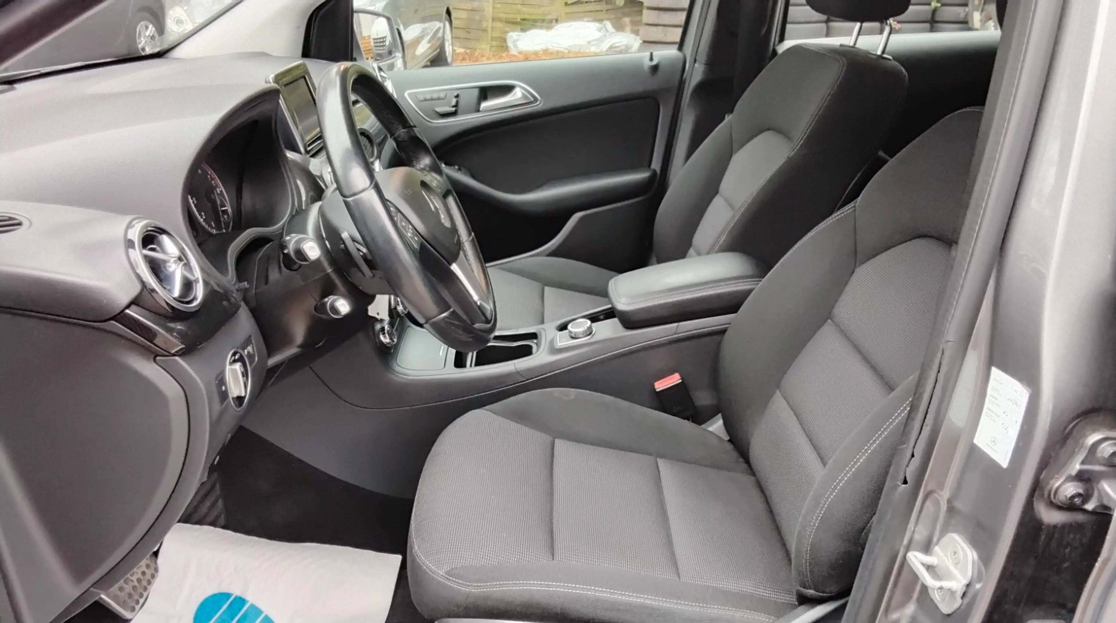 Mercedes-Benz B 200 B B 200  Automatikgetriebe — photo 8