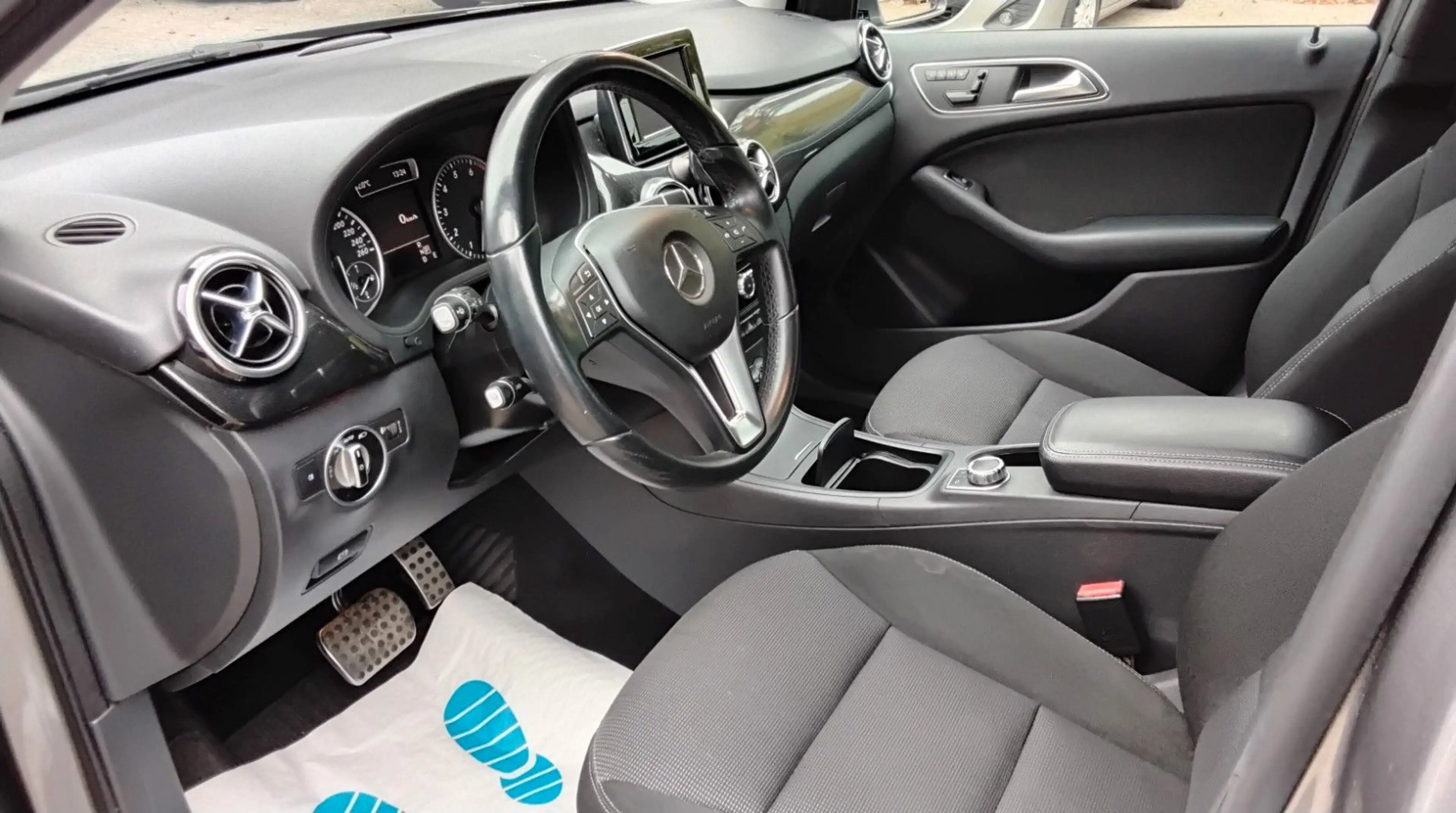 Mercedes-Benz B 200 B B 200  Automatikgetriebe — photo 9