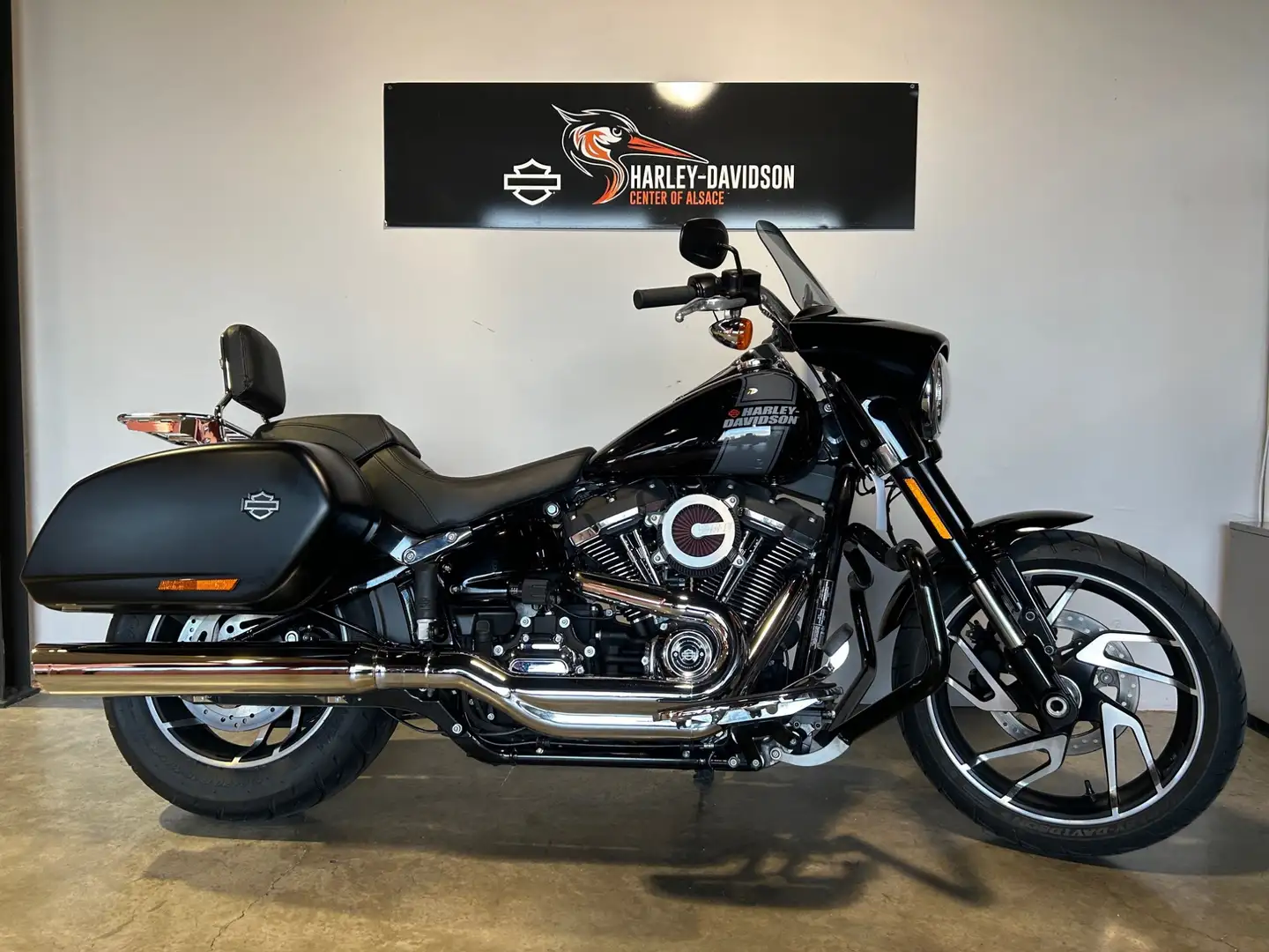 Harley-Davidson Sport Glide Noir - 1