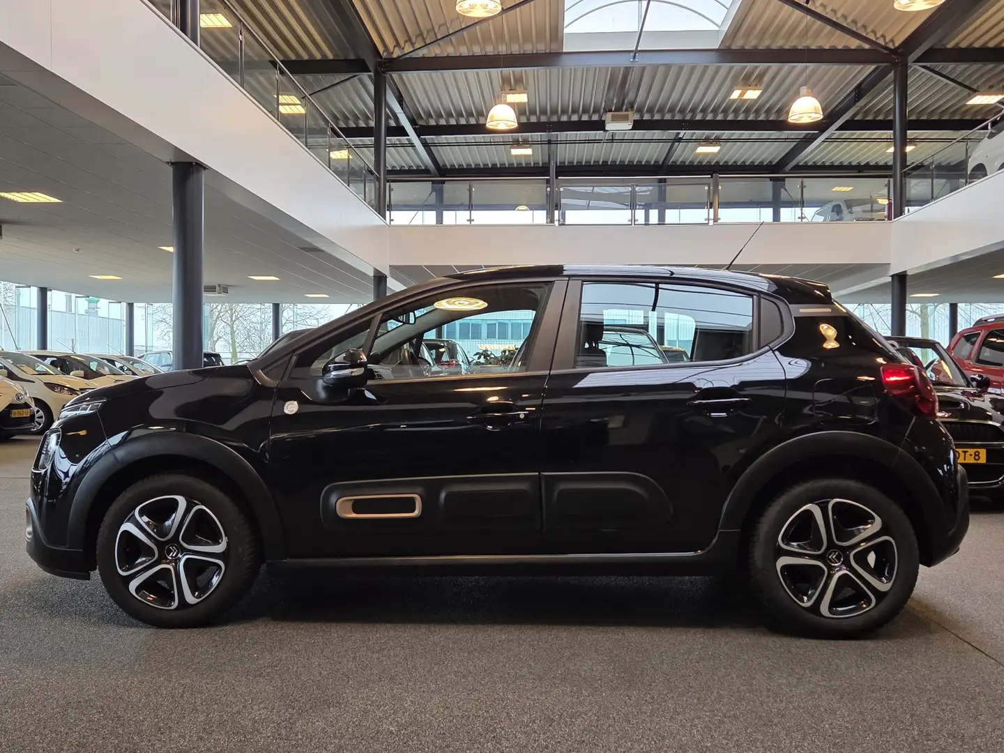 Citroen C3 1.2 PureTech C-Series / Carplay Schwarz - 2