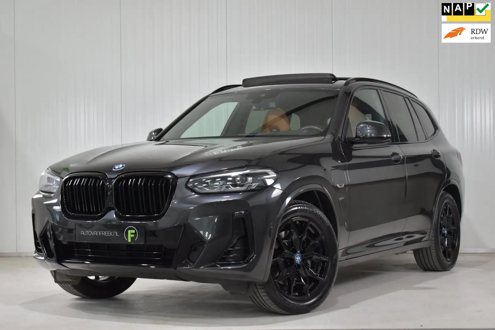 BMW X3 XDrive30e High Executive M Sport | M ZETELS | PANO Grijs - 1