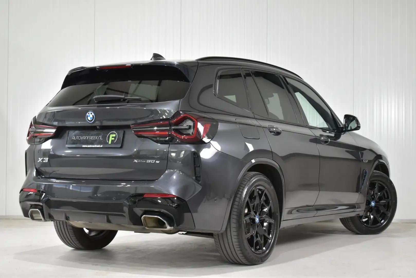 BMW X3 XDrive30e High Executive M Sport | M ZETELS | PANO Grijs - 2