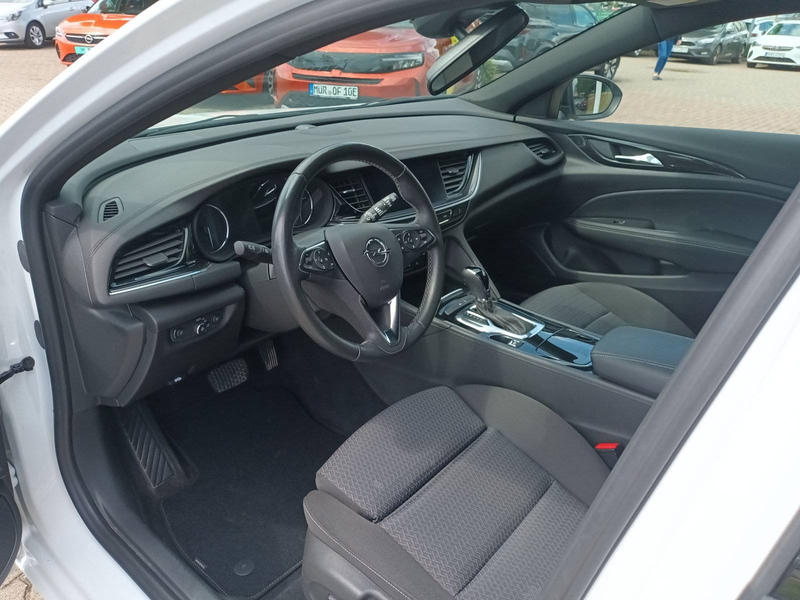 Opel Insignia Elegance — photo 11