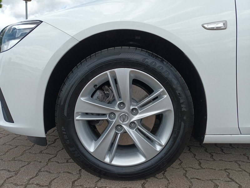 Opel Insignia Elegance — photo 9