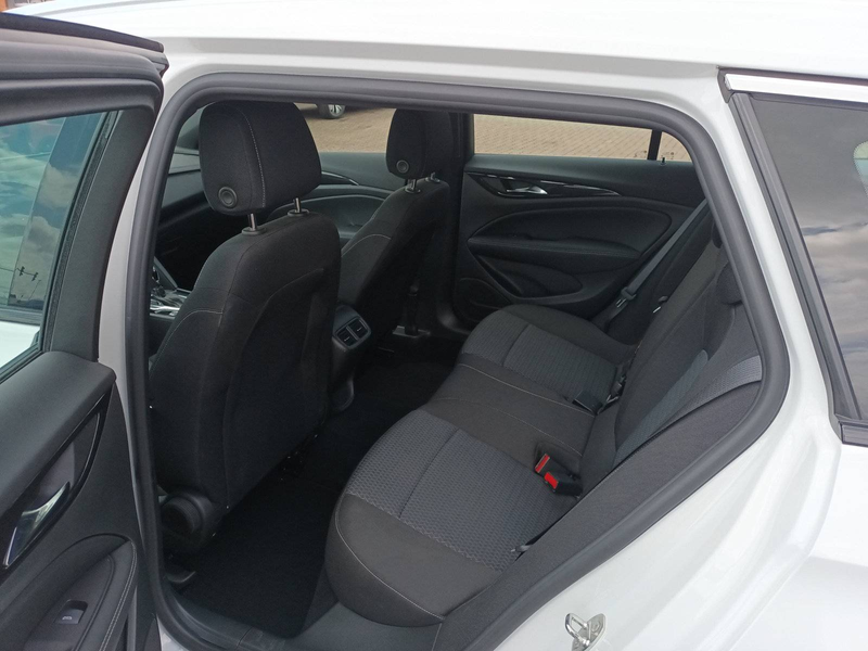 Opel Insignia Elegance — photo 13