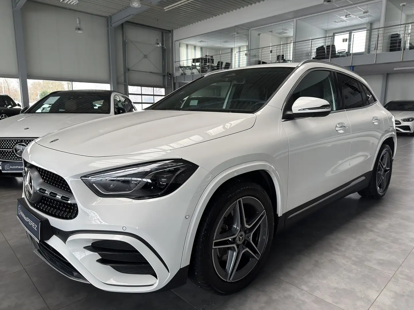Mercedes-Benz GLA 220 d 4M AMG ADVANCED PLUS-STANDHEIZUNG-360° Blanc - 2