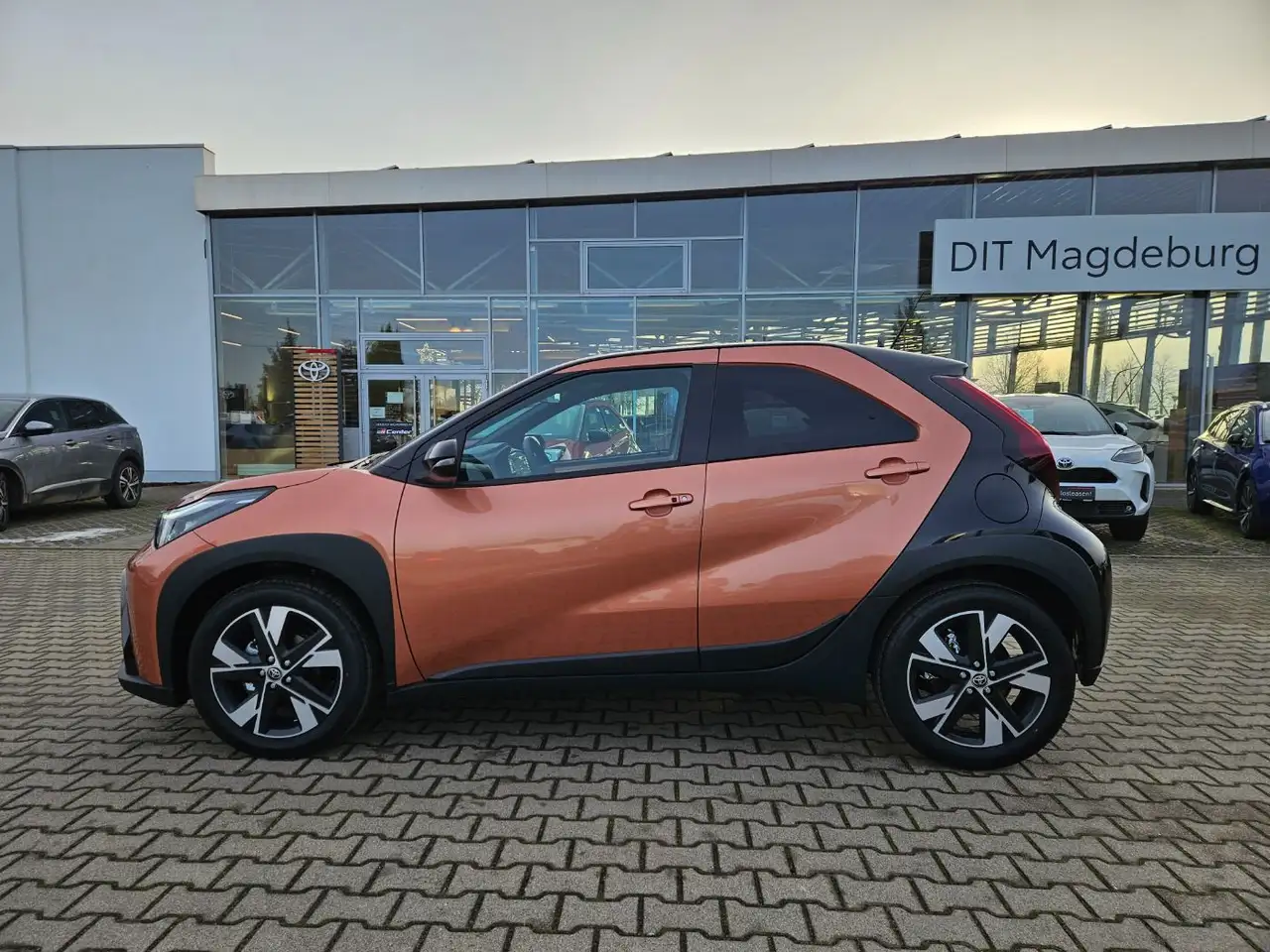 Toyota Aygo X Hybrid 1.5 Teamplayer ACC+LED+Navi+SHZ+PDC 5
