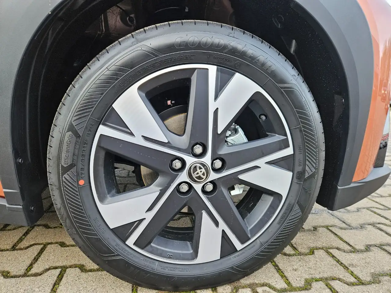 Toyota Aygo X Hybrid 1.5 Teamplayer ACC+LED+Navi+SHZ+PDC 12