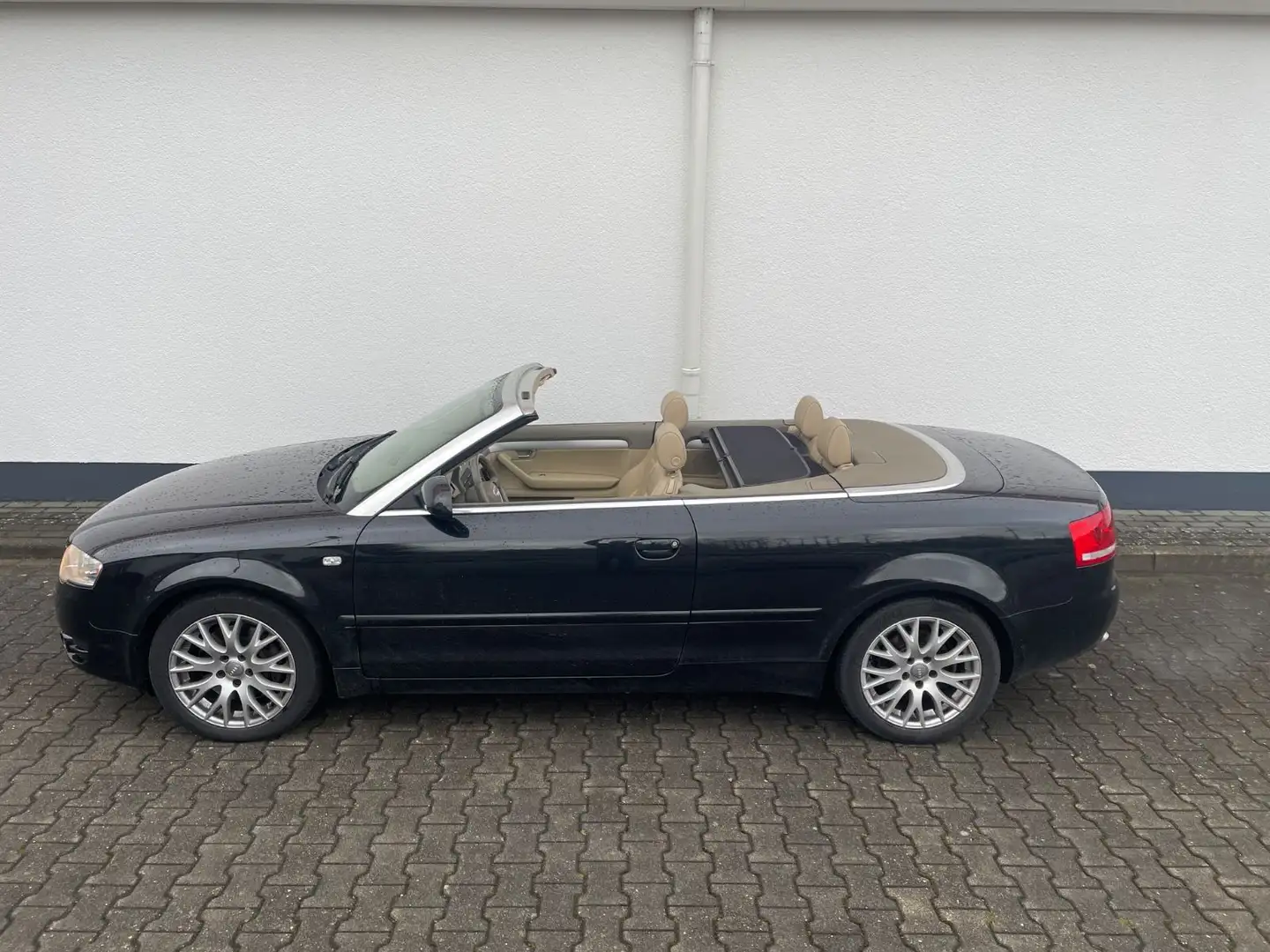 Audi A4 Cabriolet 3.0 TDI quattro / LEDER / NAVI Schwarz - 1