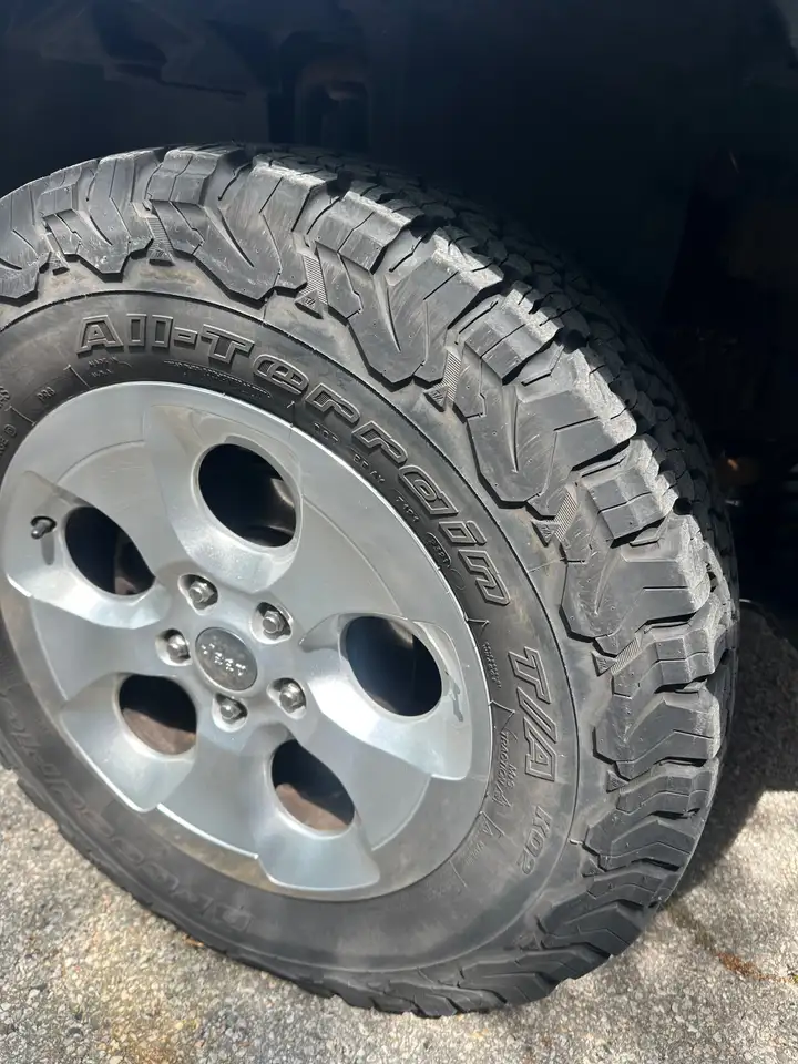 Jeep Wrangler снимка Jeep Wrangler