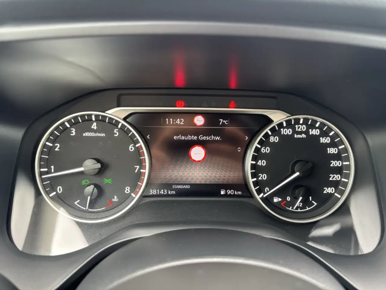 Nissan Qashqai Visia 1.3 DIG-T ACC PDC Totwinkel LED 13