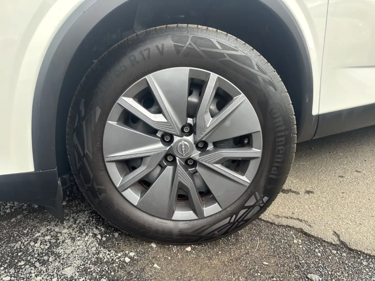 Nissan Qashqai Visia 1.3 DIG-T ACC PDC Totwinkel LED 30